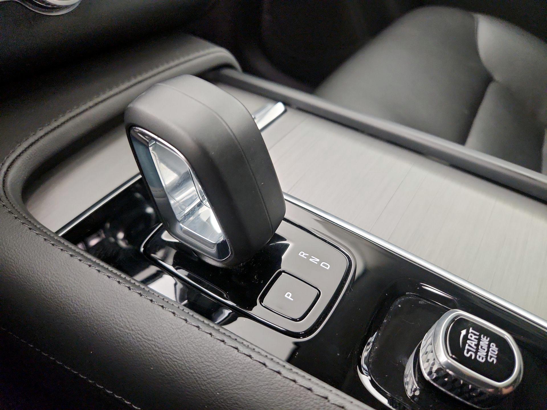 Thumbnail: 2025 Volvo XC90 - 15