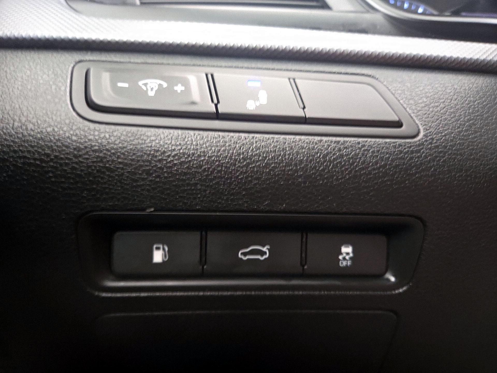 Thumbnail: 2019 Hyundai Sonata - 11