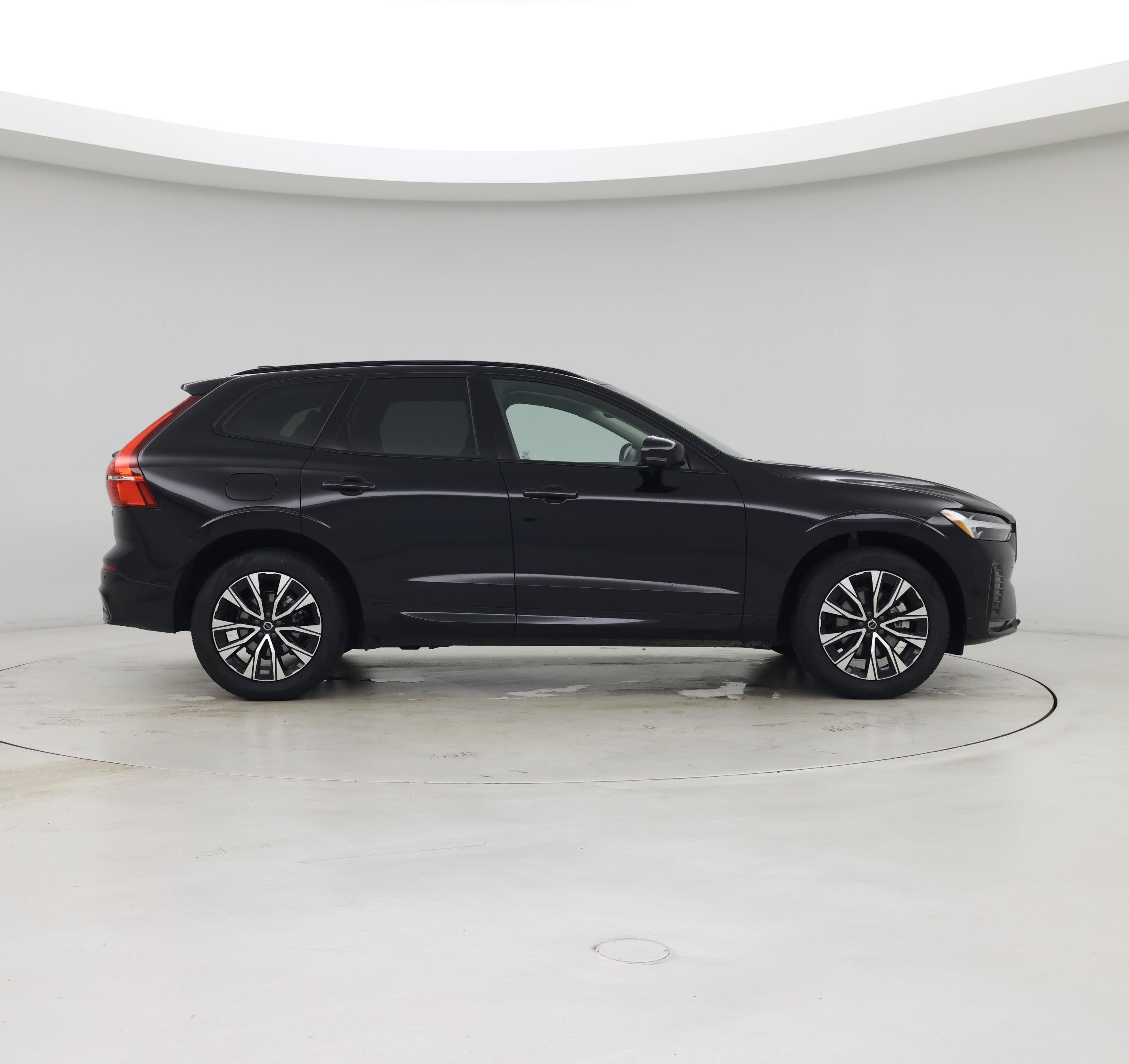 Thumbnail: 2025 Volvo XC60 - 7