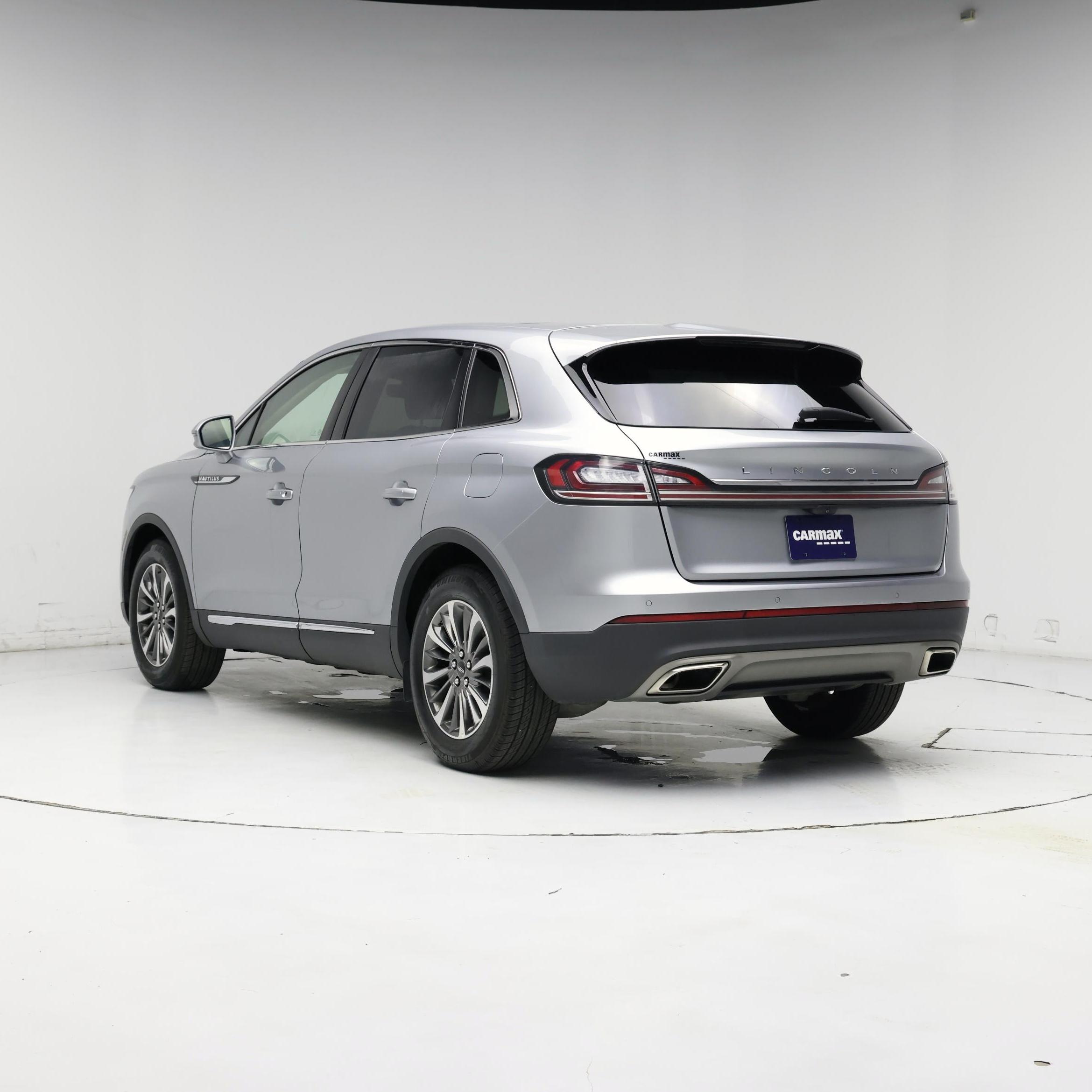 Thumbnail: 2023 Lincoln Nautilus - 2