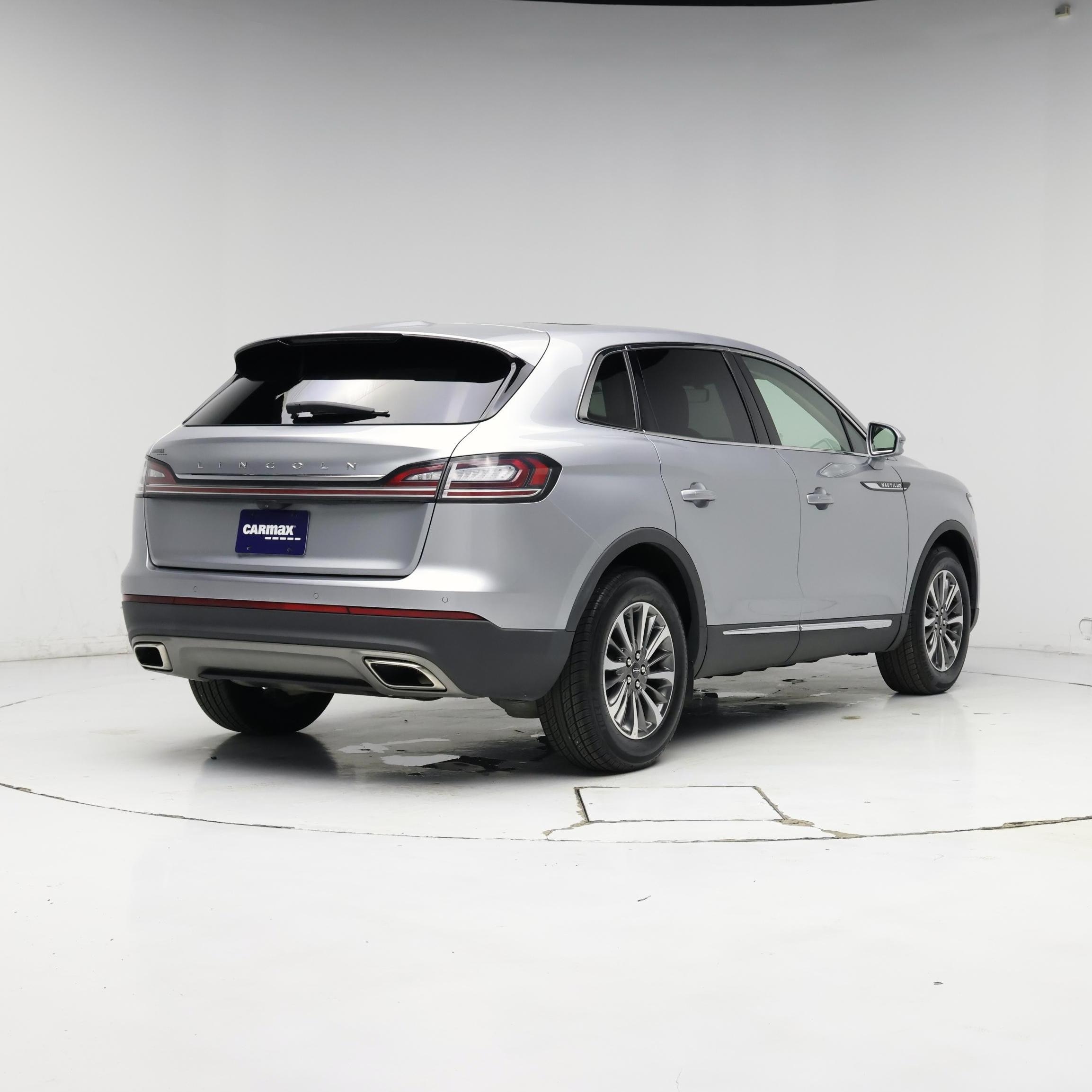 Thumbnail: 2023 Lincoln Nautilus - 8