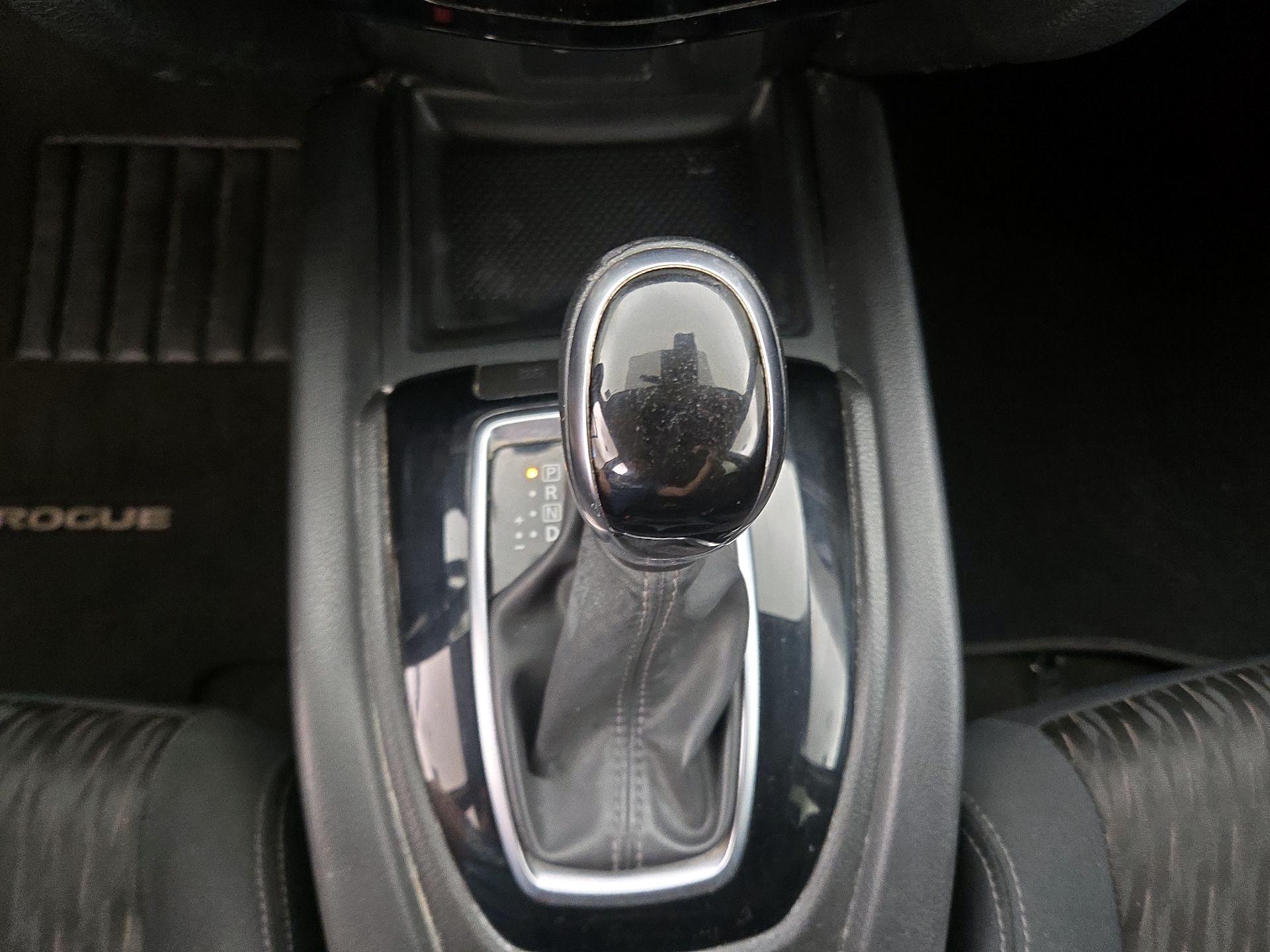Thumbnail: 2019 Nissan Rogue - 17
