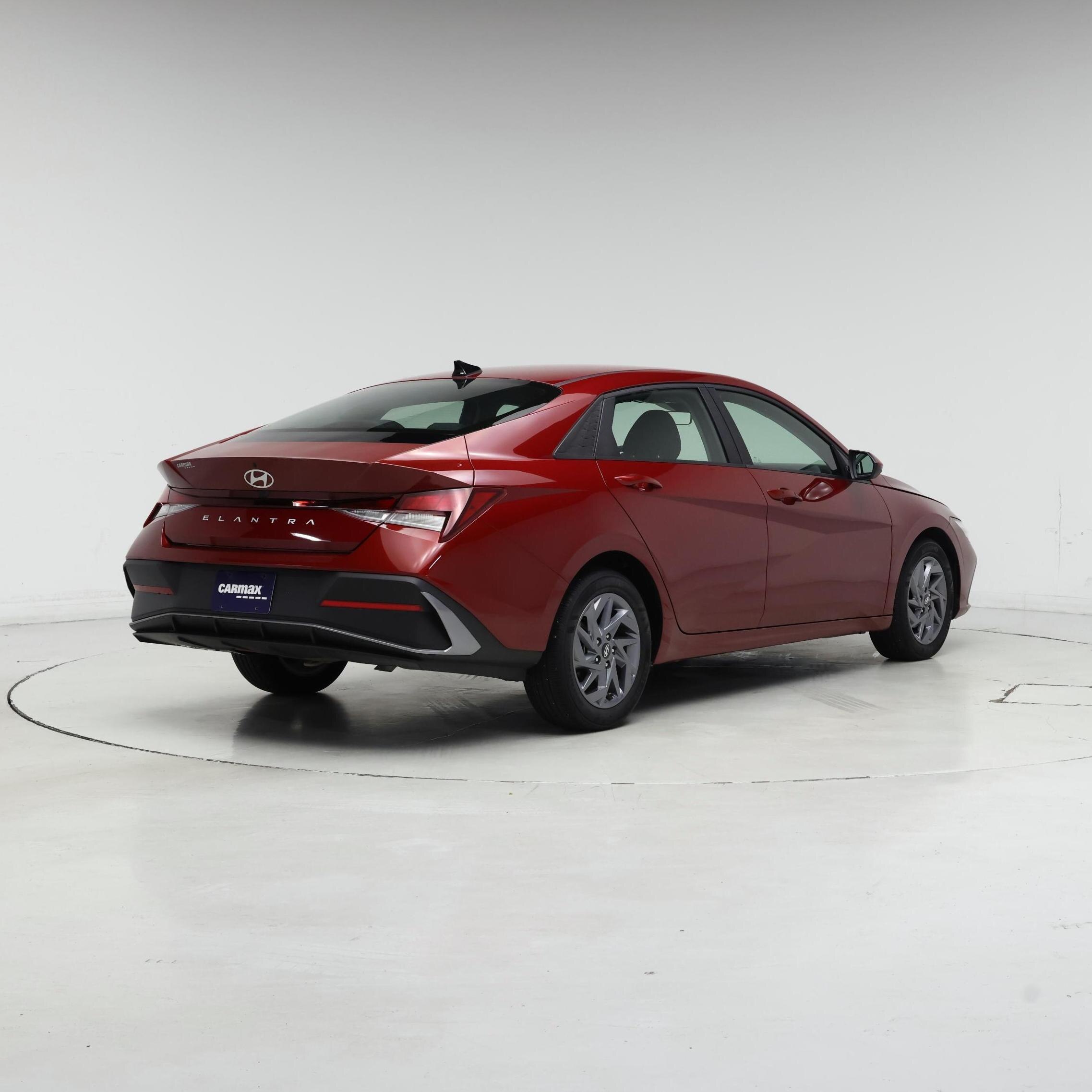 Thumbnail: 2024 Hyundai Elantra - 8