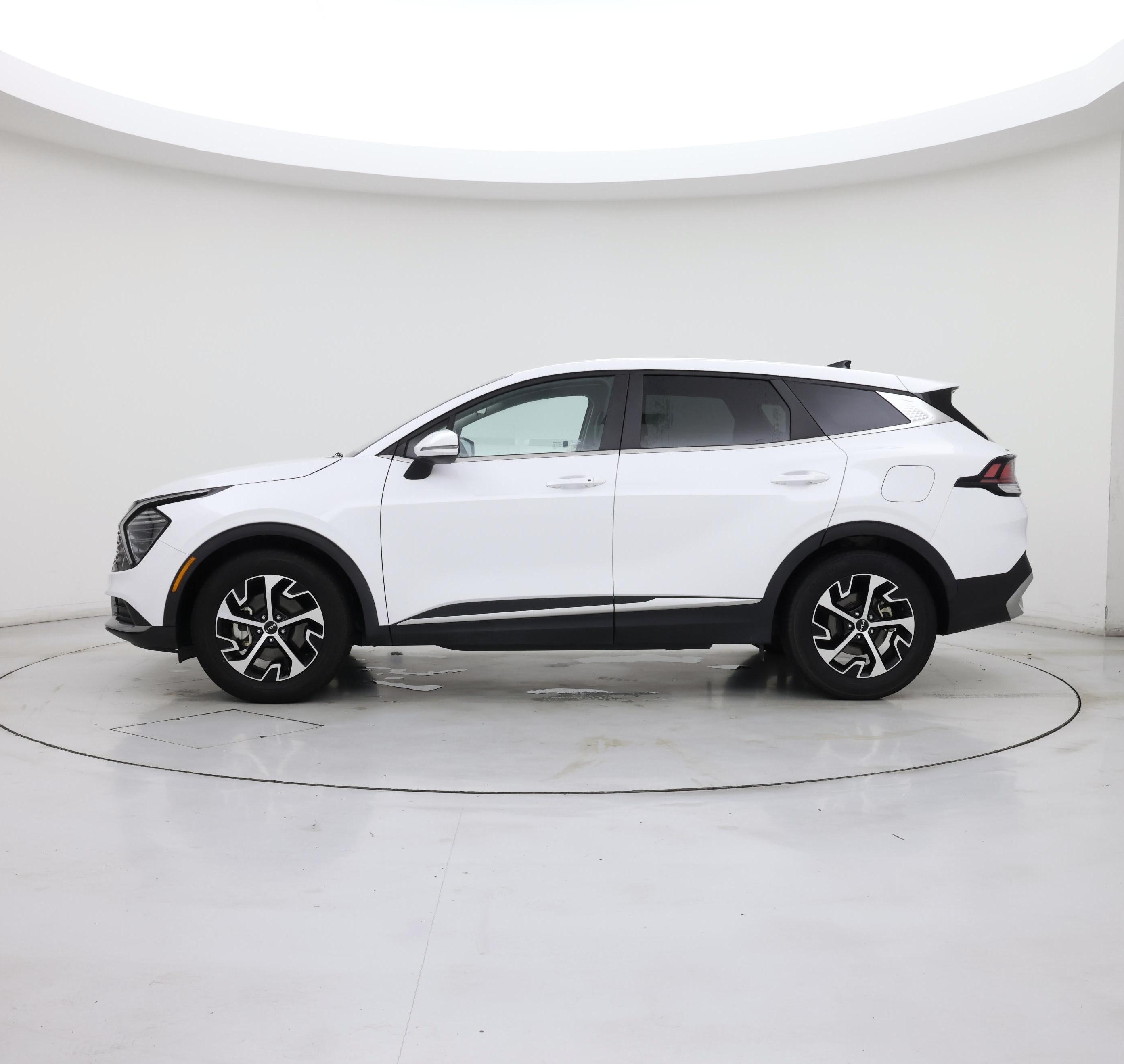 Thumbnail: 2024 Kia Sportage - 3