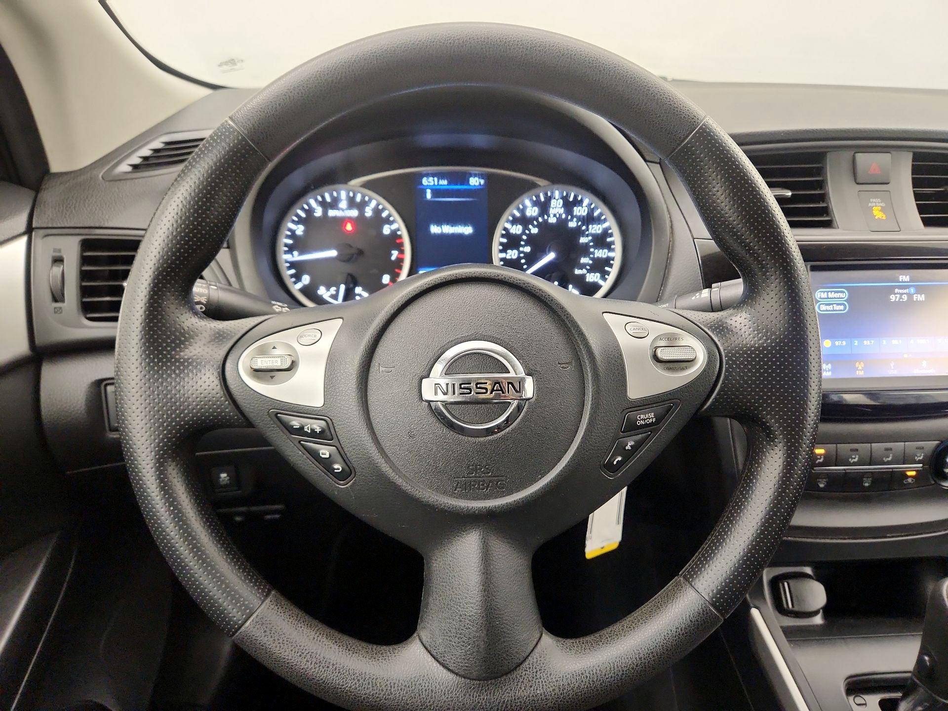 Thumbnail: 2019 Nissan Sentra - 10