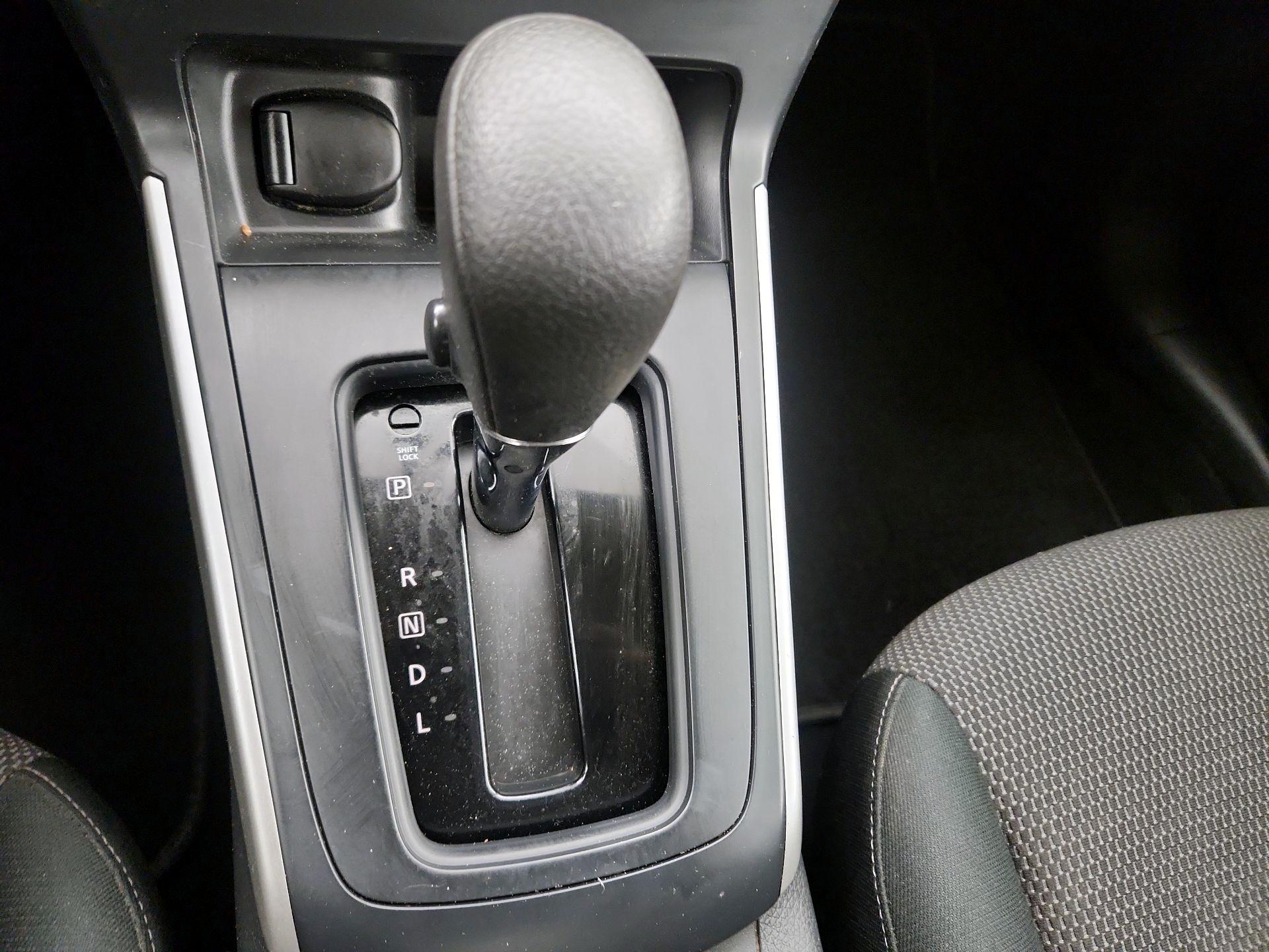 Thumbnail: 2019 Nissan Sentra - 17