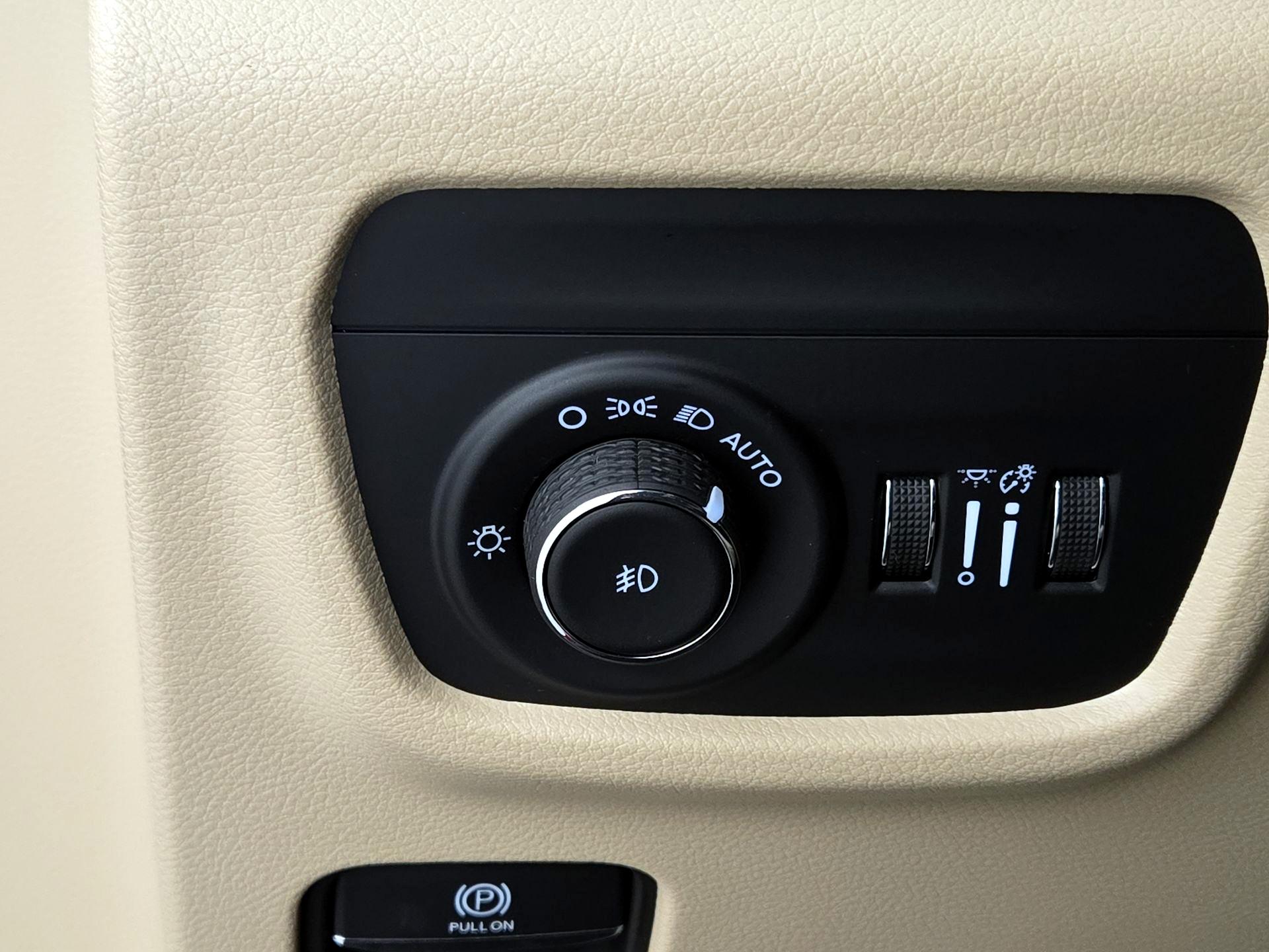 Thumbnail: 2025 Jeep Grand Cherokee - 13