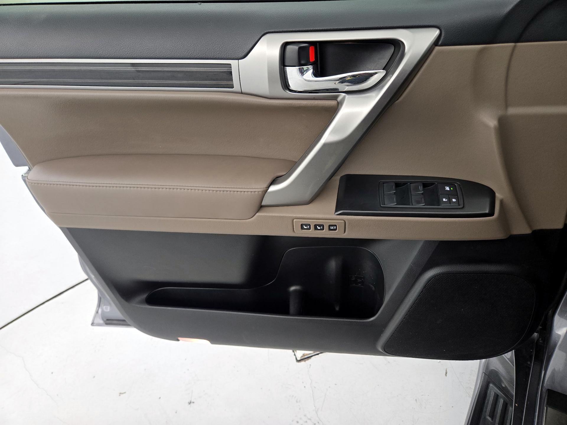 Thumbnail: 2022 Lexus GX - 12