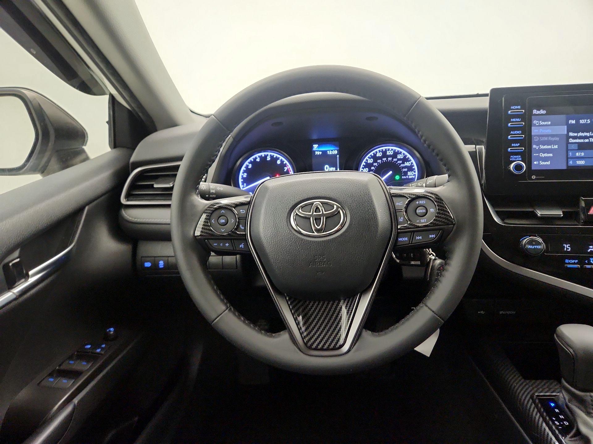 Thumbnail: 2021 Toyota Camry - 10