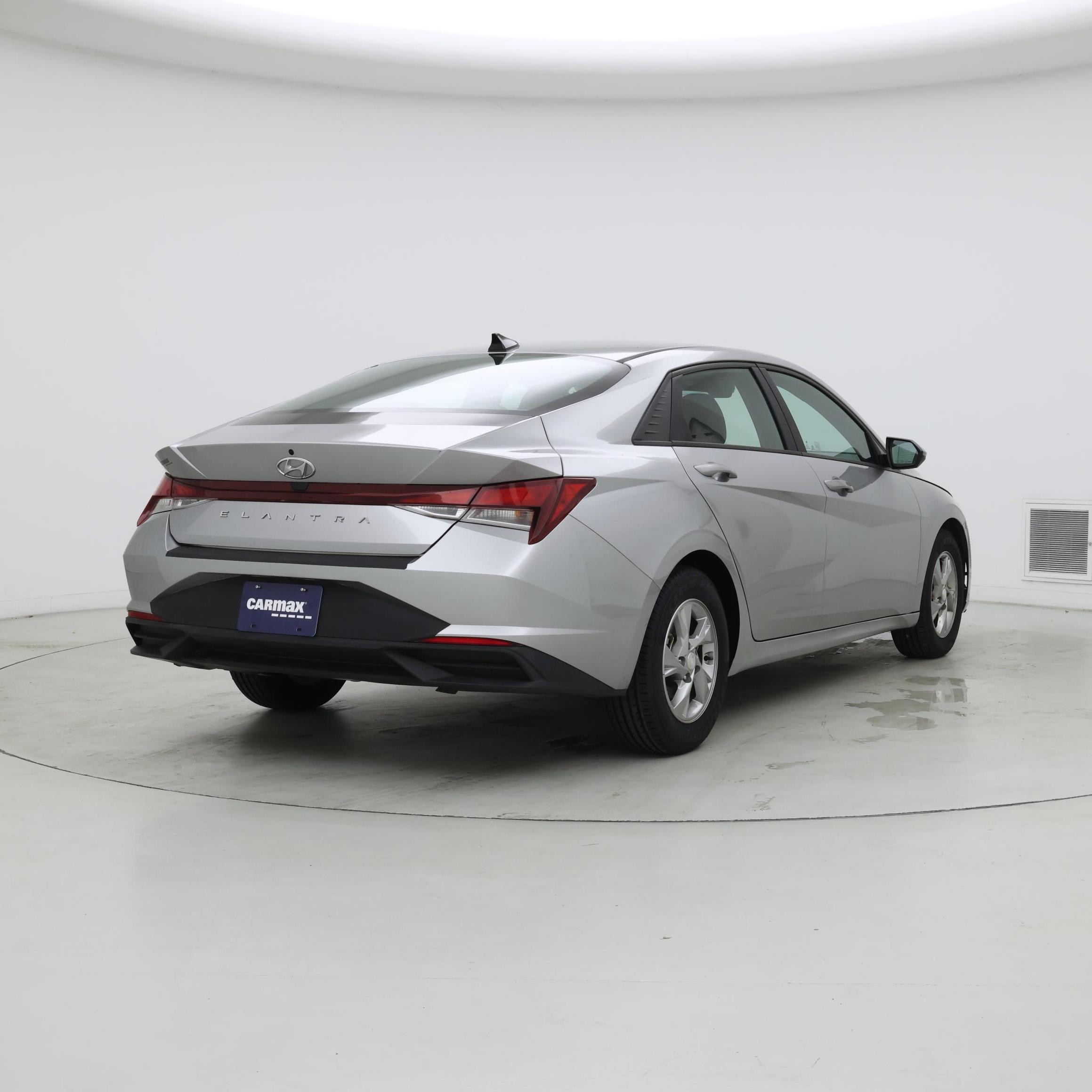 Thumbnail: 2022 Hyundai Elantra - 8