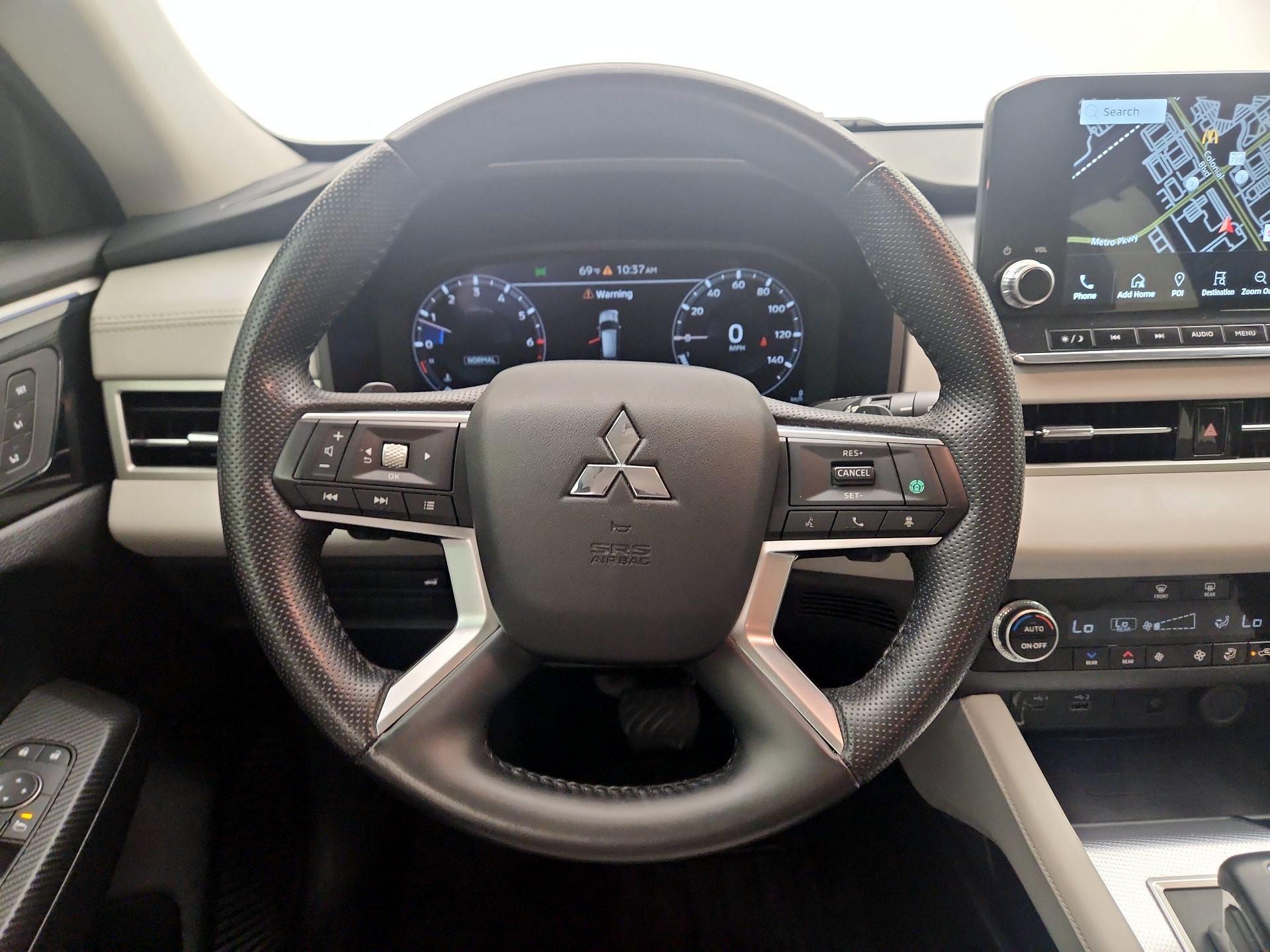 Thumbnail: 2024 Mitsubishi Outlander - 10