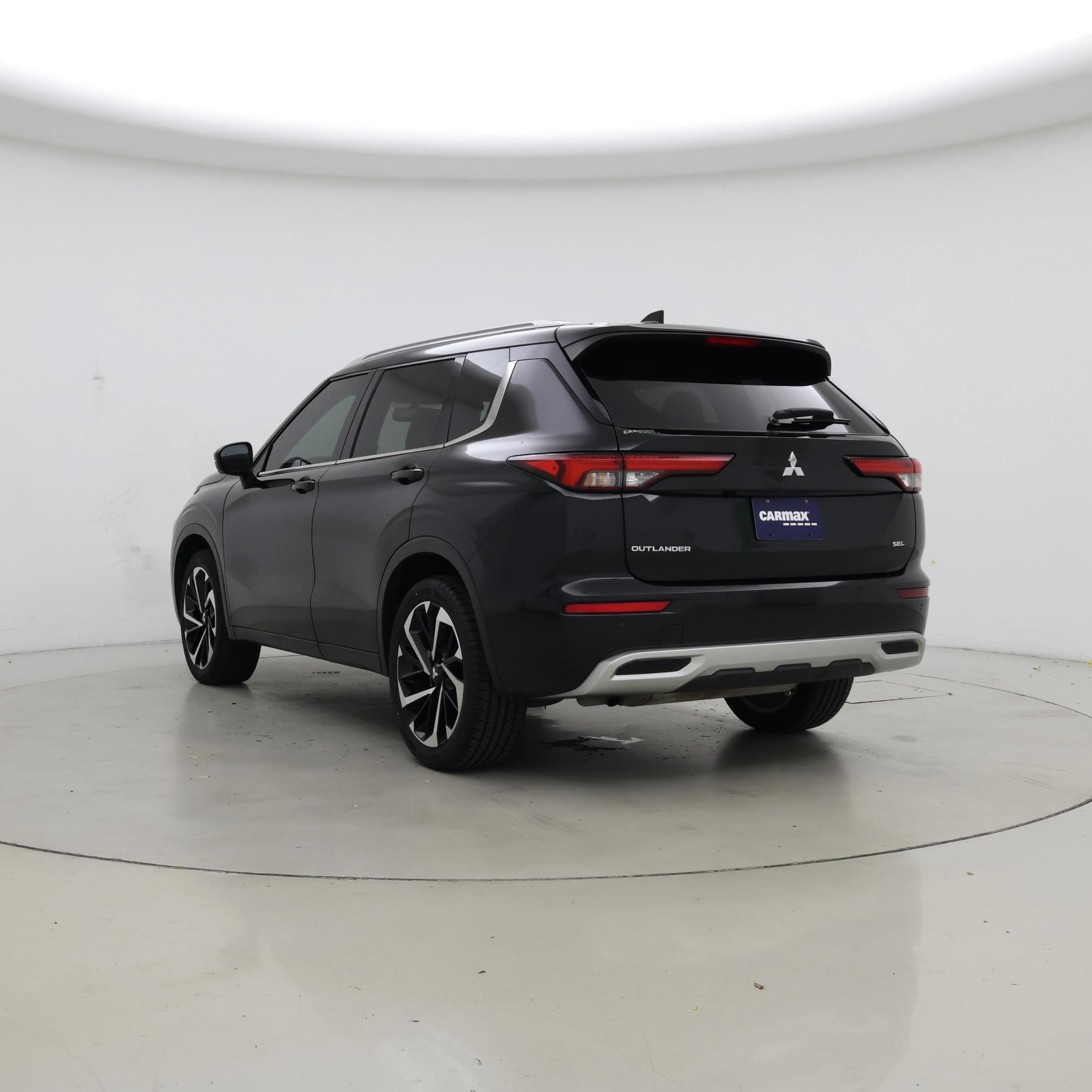Thumbnail: 2024 Mitsubishi Outlander - 2