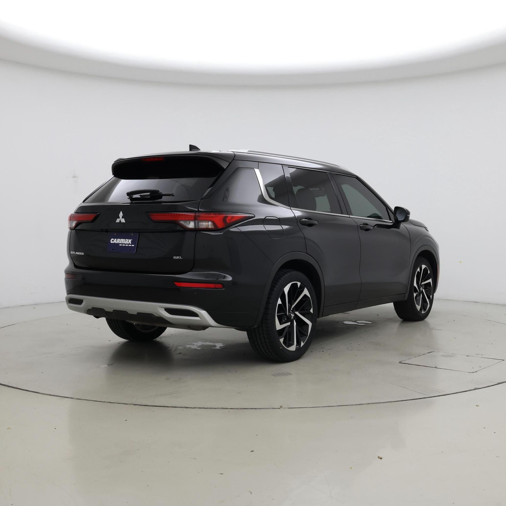 Thumbnail: 2024 Mitsubishi Outlander - 8