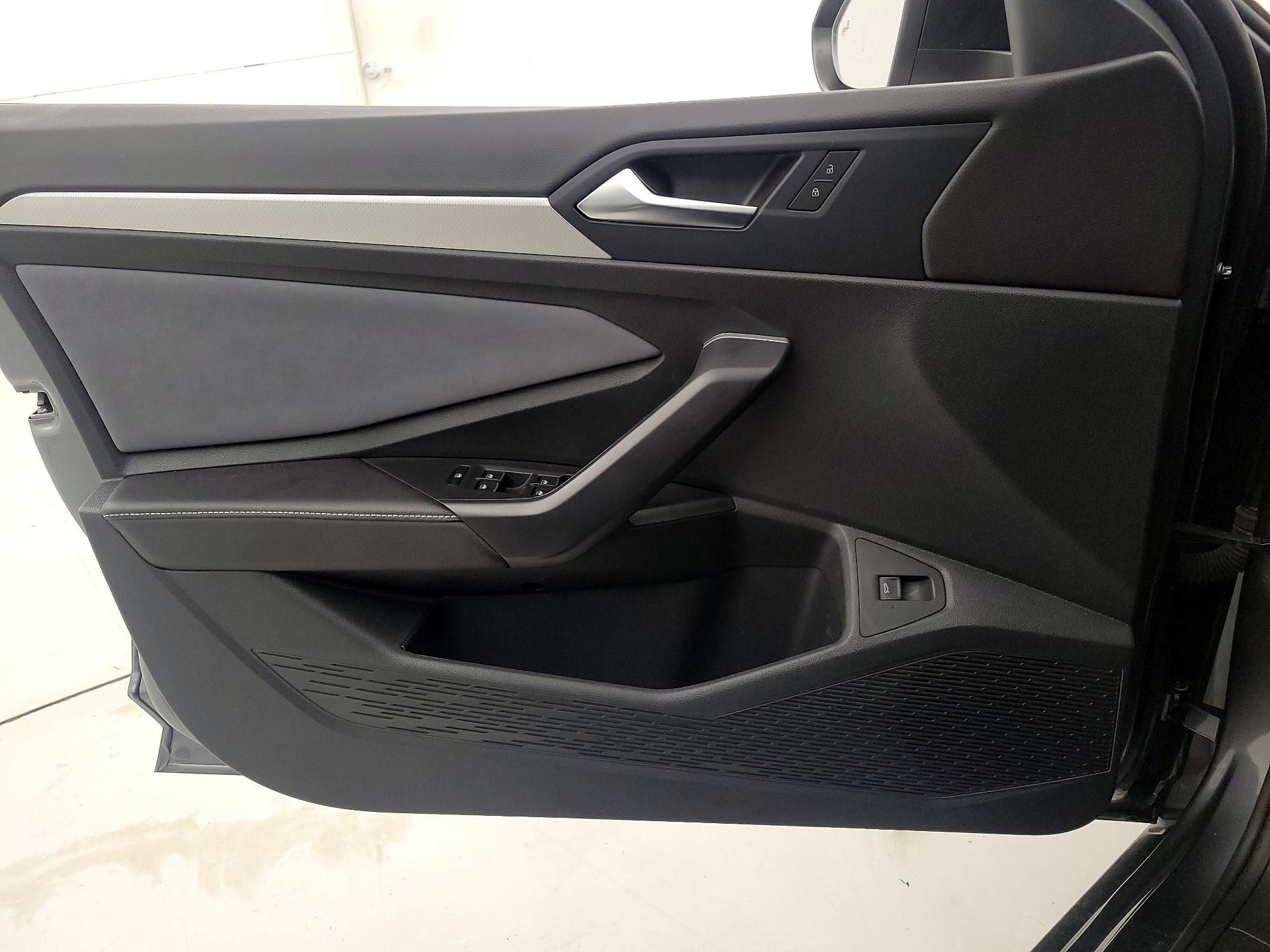 Thumbnail: 2025 Volkswagen Jetta - 12