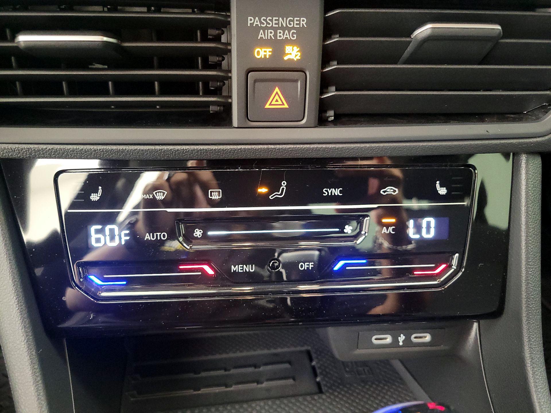 Thumbnail: 2025 Volkswagen Jetta - 16