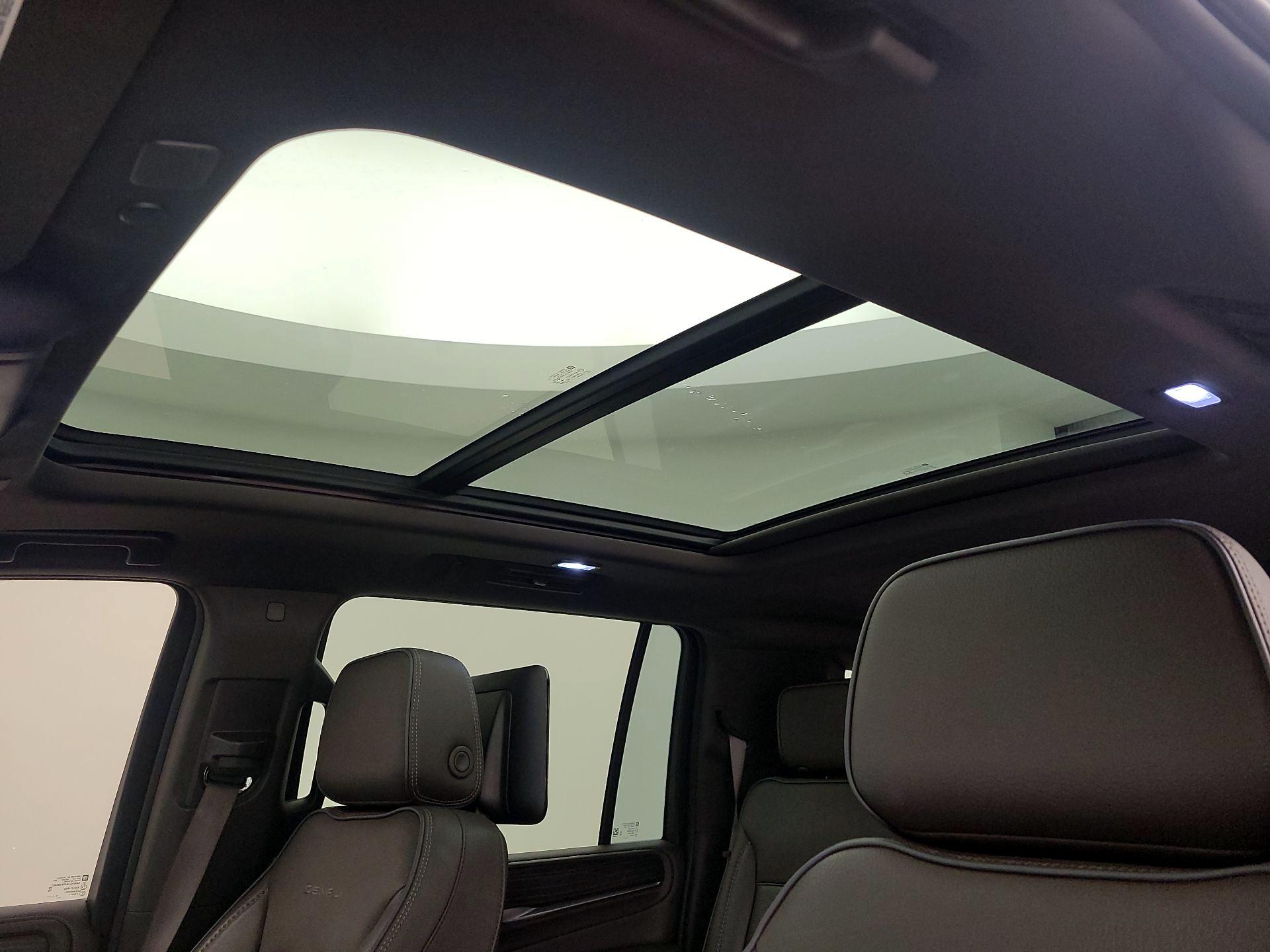Thumbnail: 2021 GMC Yukon XL - 20