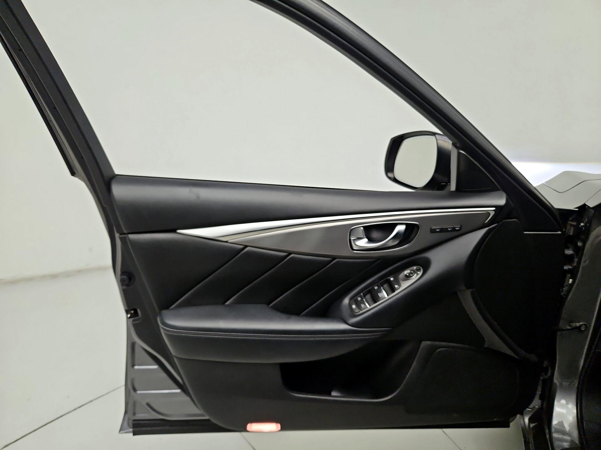 Thumbnail: 2016 INFINITI  - 12