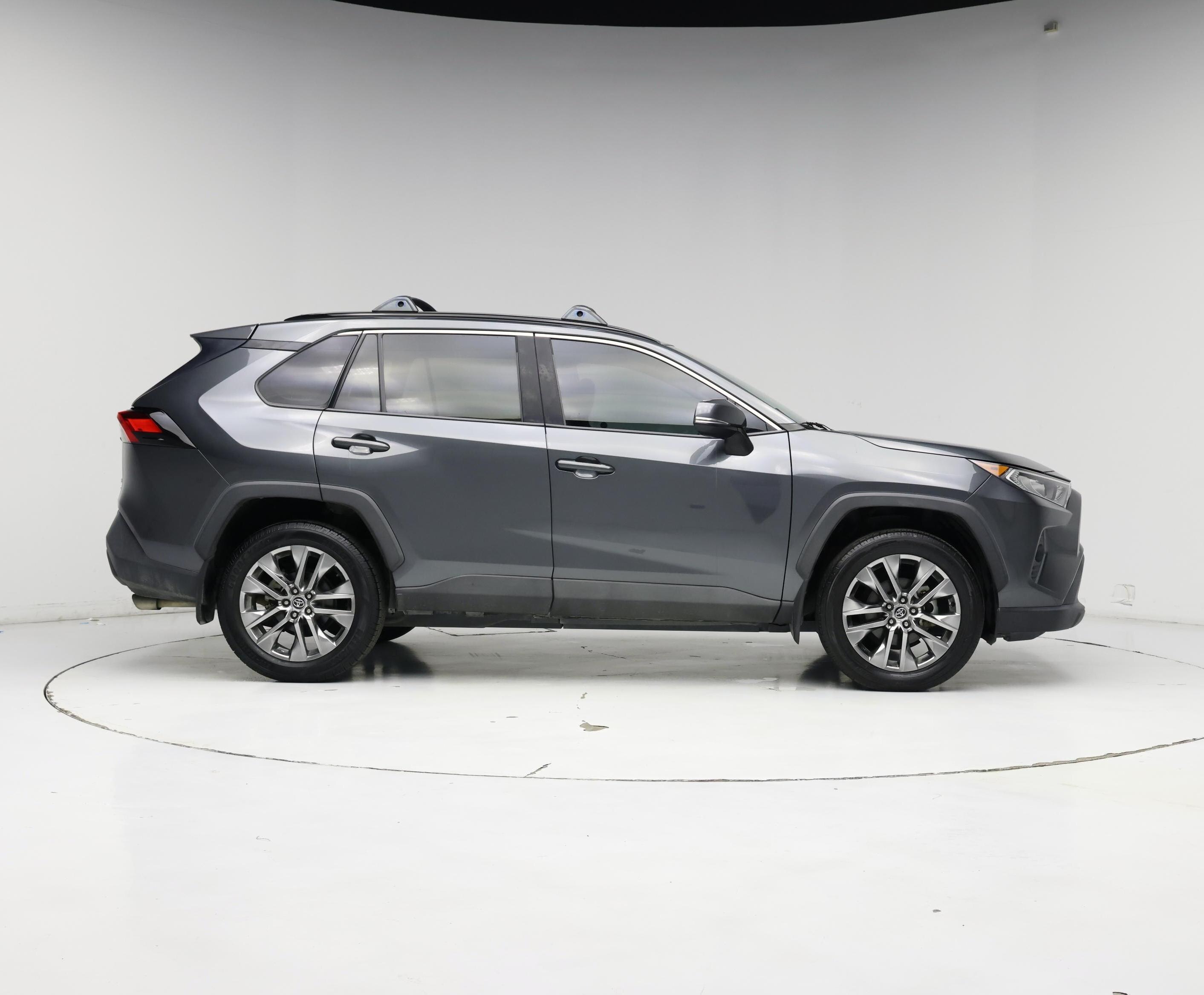 Thumbnail: 2020 Toyota RAV4 - 7