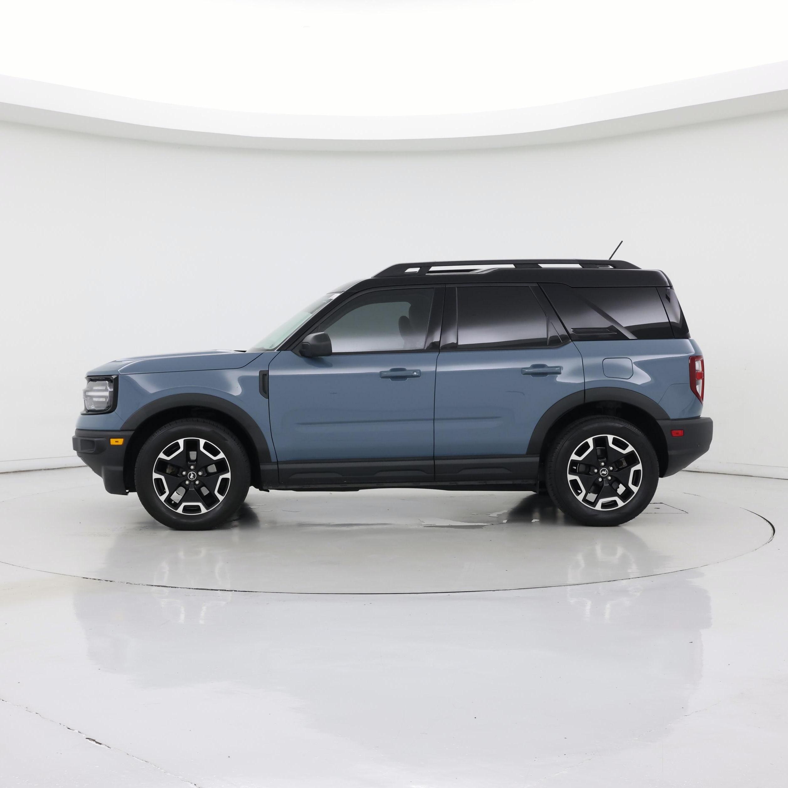 Thumbnail: 2022 Ford Bronco Sport - 3