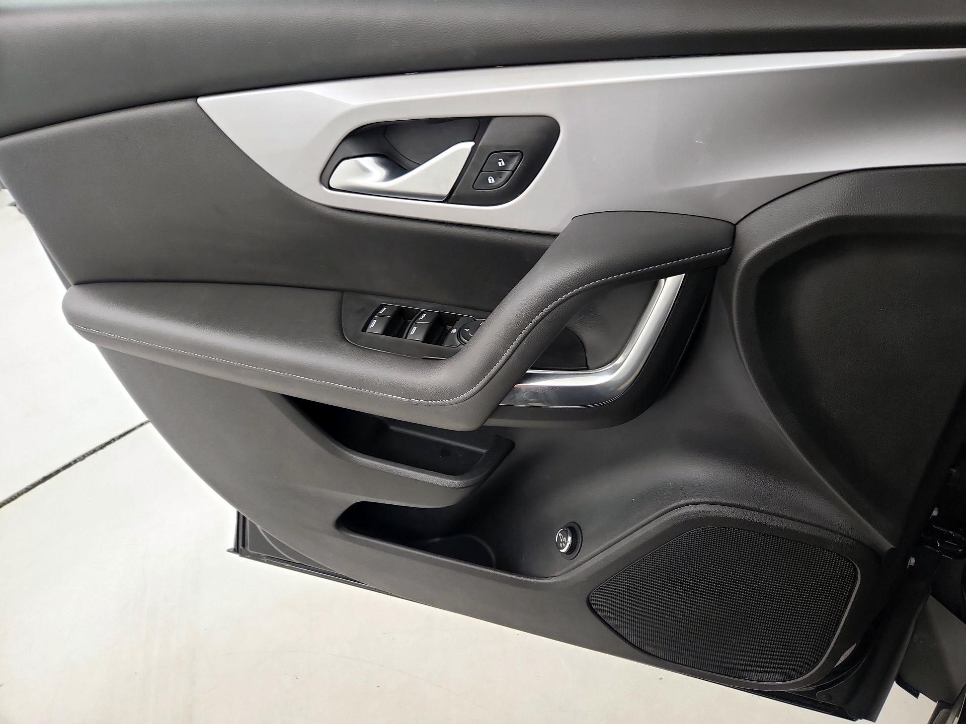 Thumbnail: 2022 Chevrolet Blazer - 12