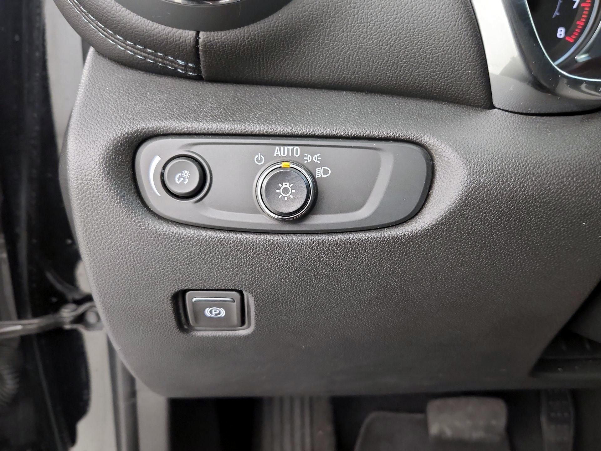 Thumbnail: 2022 Chevrolet Blazer - 13