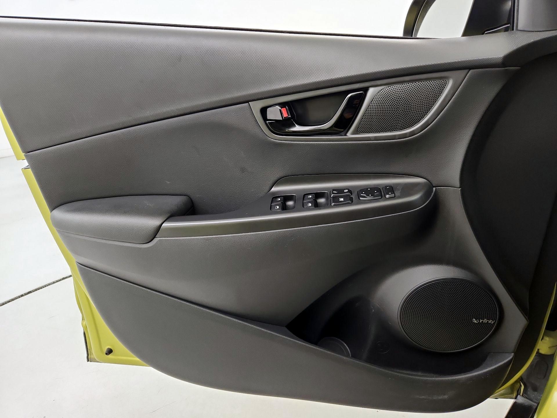 Thumbnail: 2020 Hyundai Kona - 12