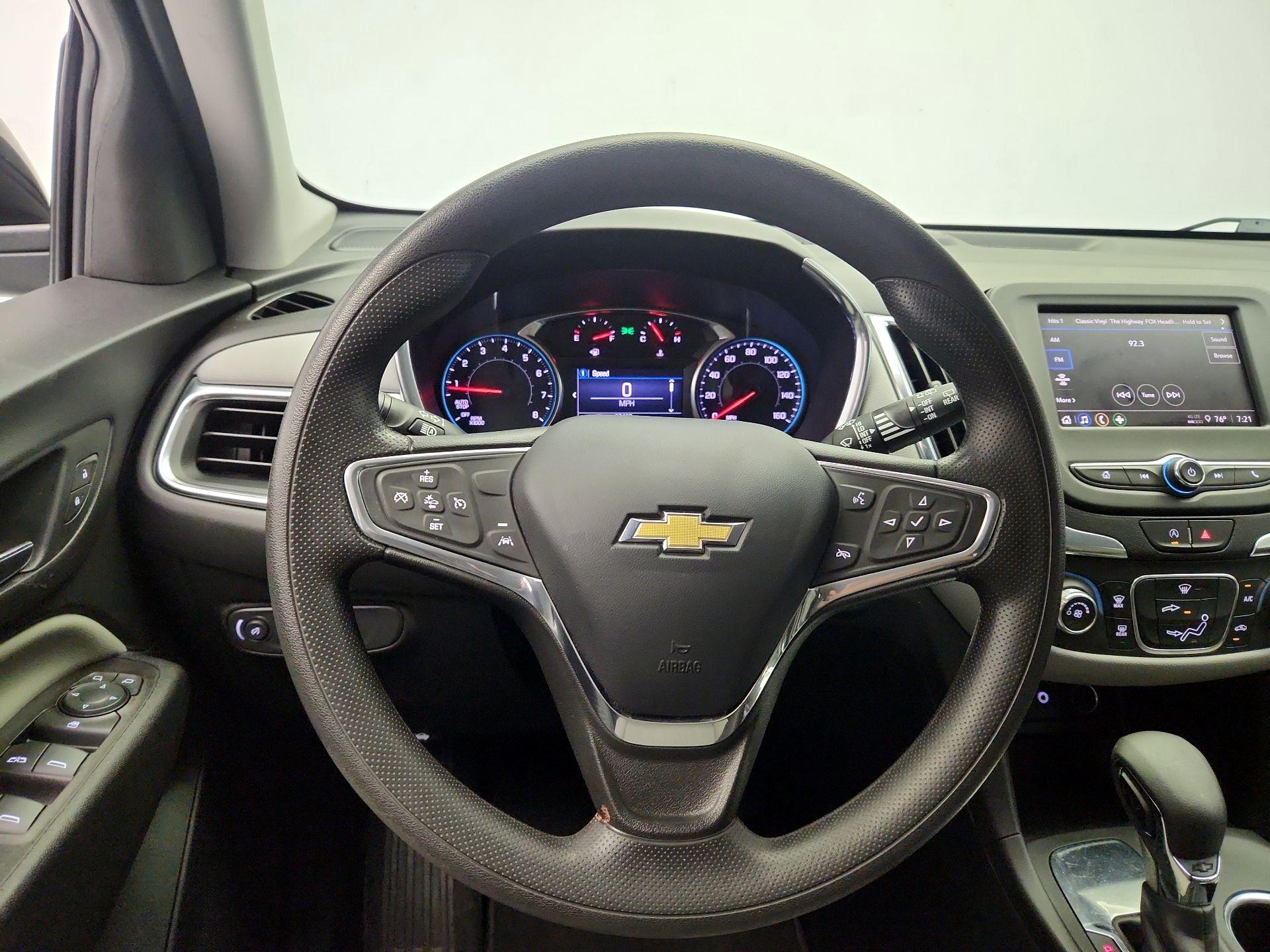 Thumbnail: 2022 Chevrolet Equinox - 10