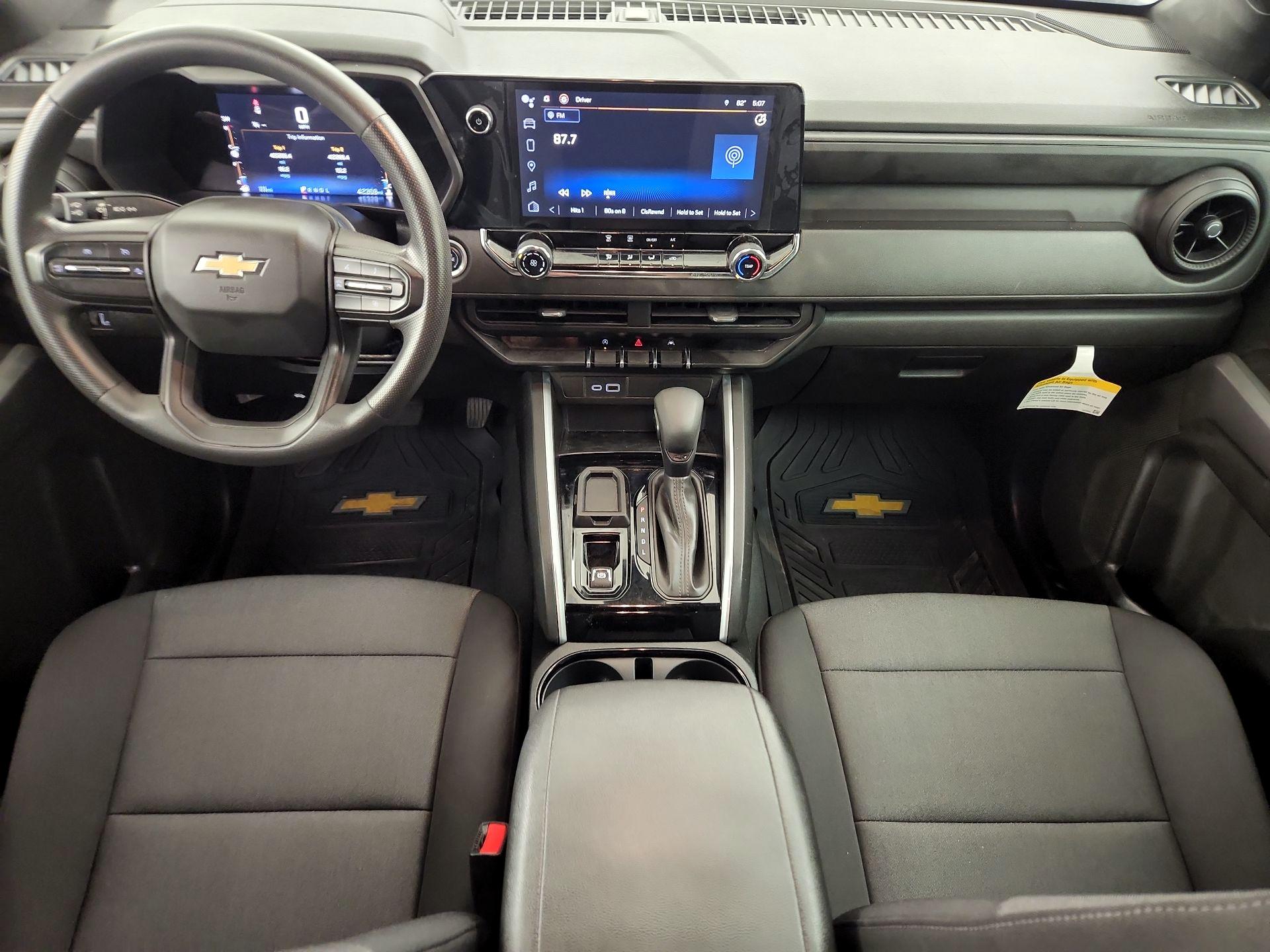 Thumbnail: 2023 Chevrolet Colorado - 9