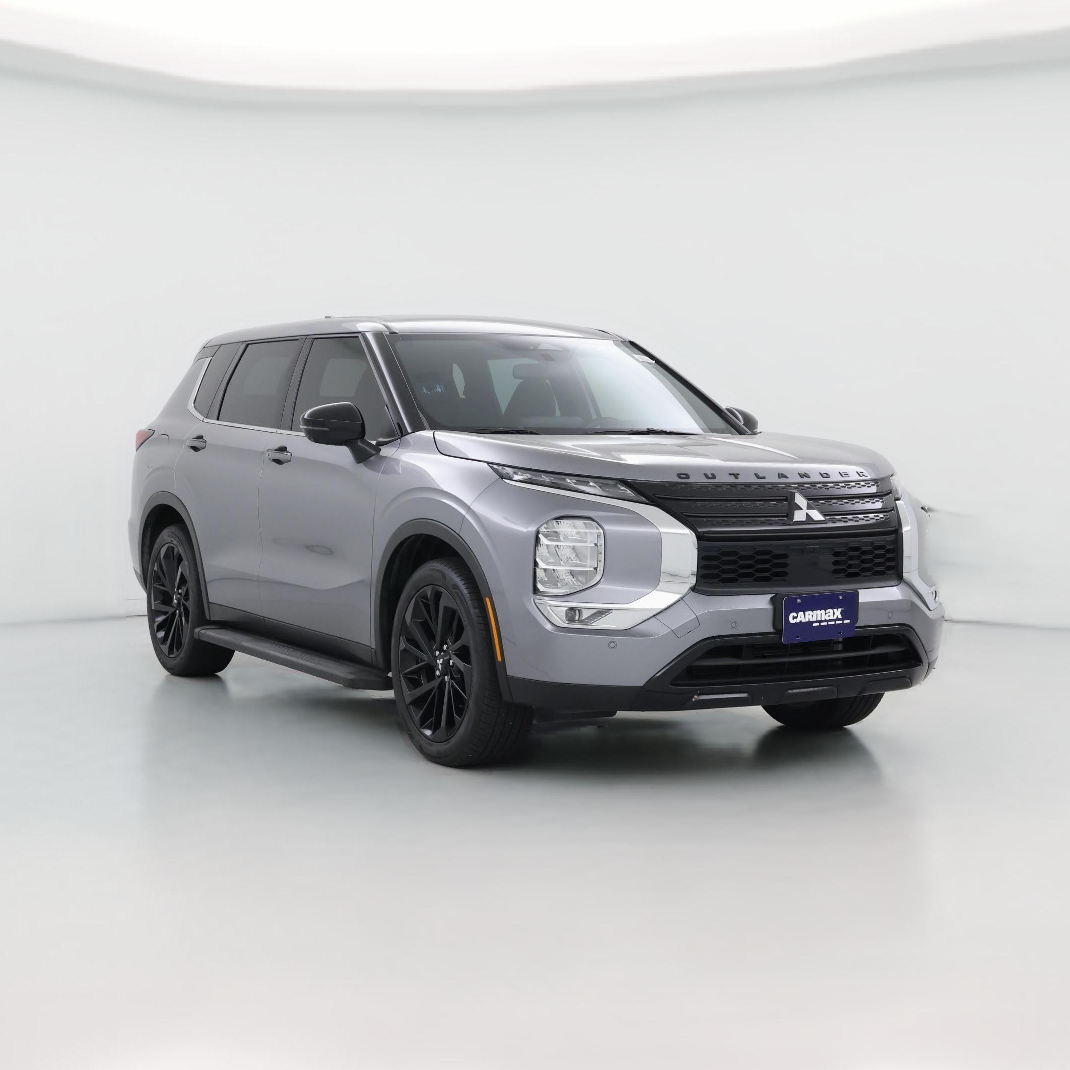 Thumbnail: 2023 Mitsubishi Outlander - 1