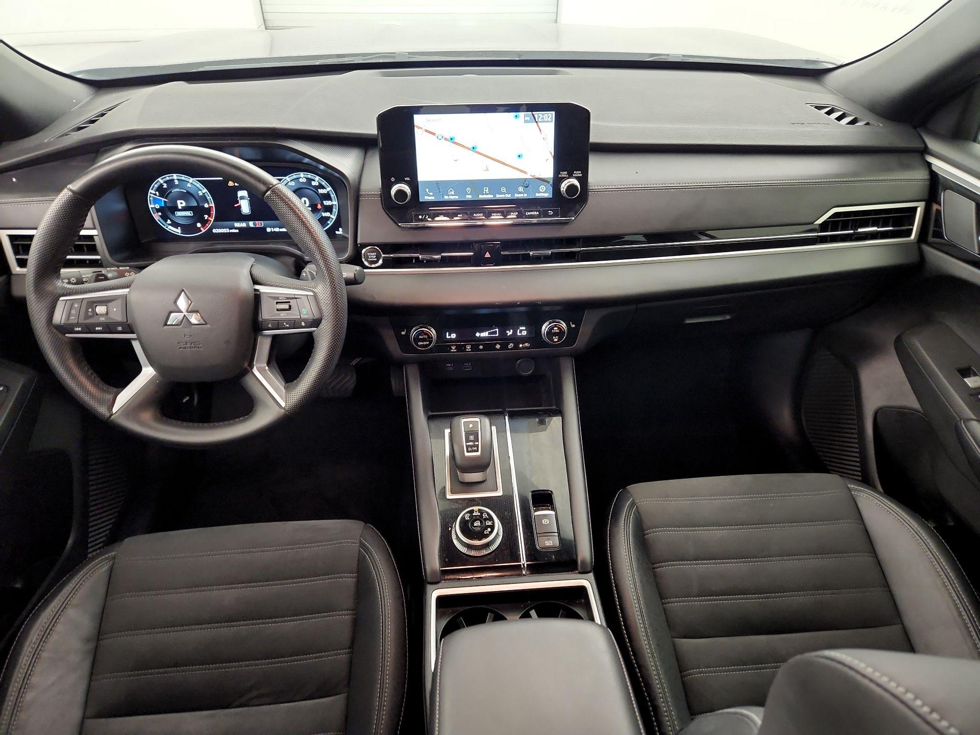 Thumbnail: 2023 Mitsubishi Outlander - 9