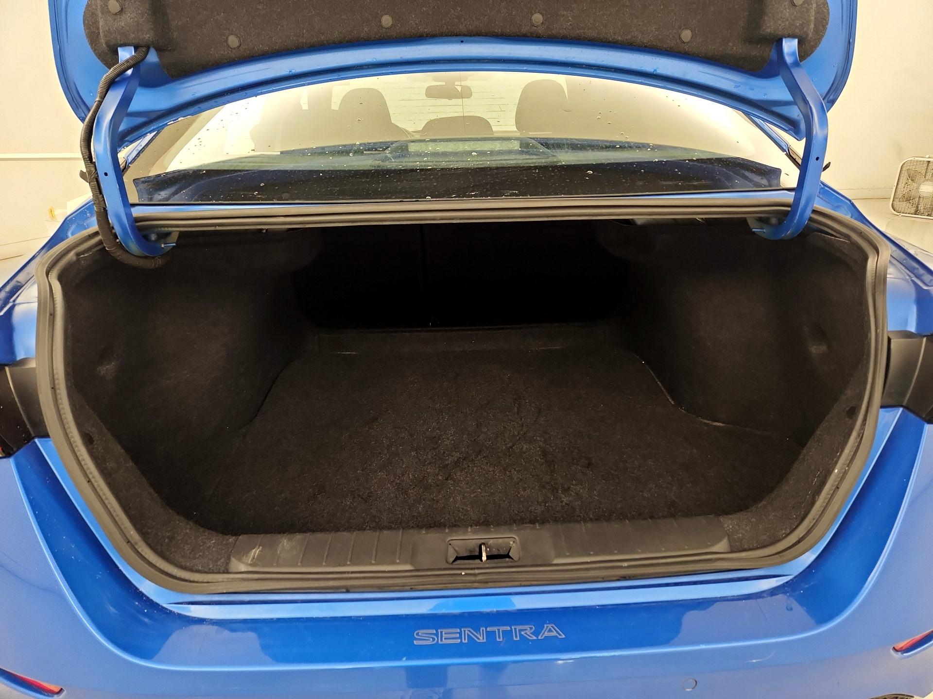 Thumbnail: 2021 Nissan Sentra - 20