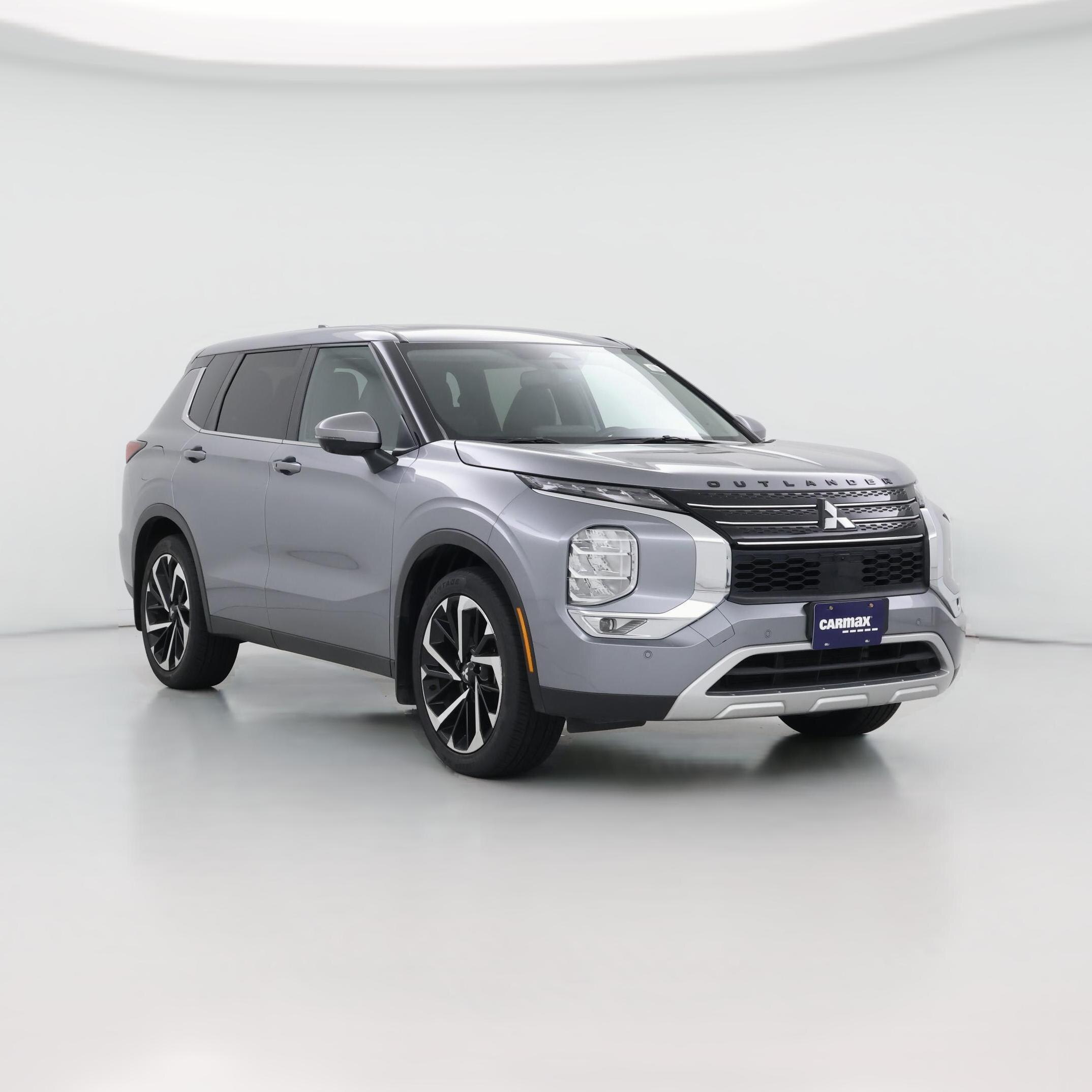 Thumbnail: 2023 Mitsubishi Outlander - 1