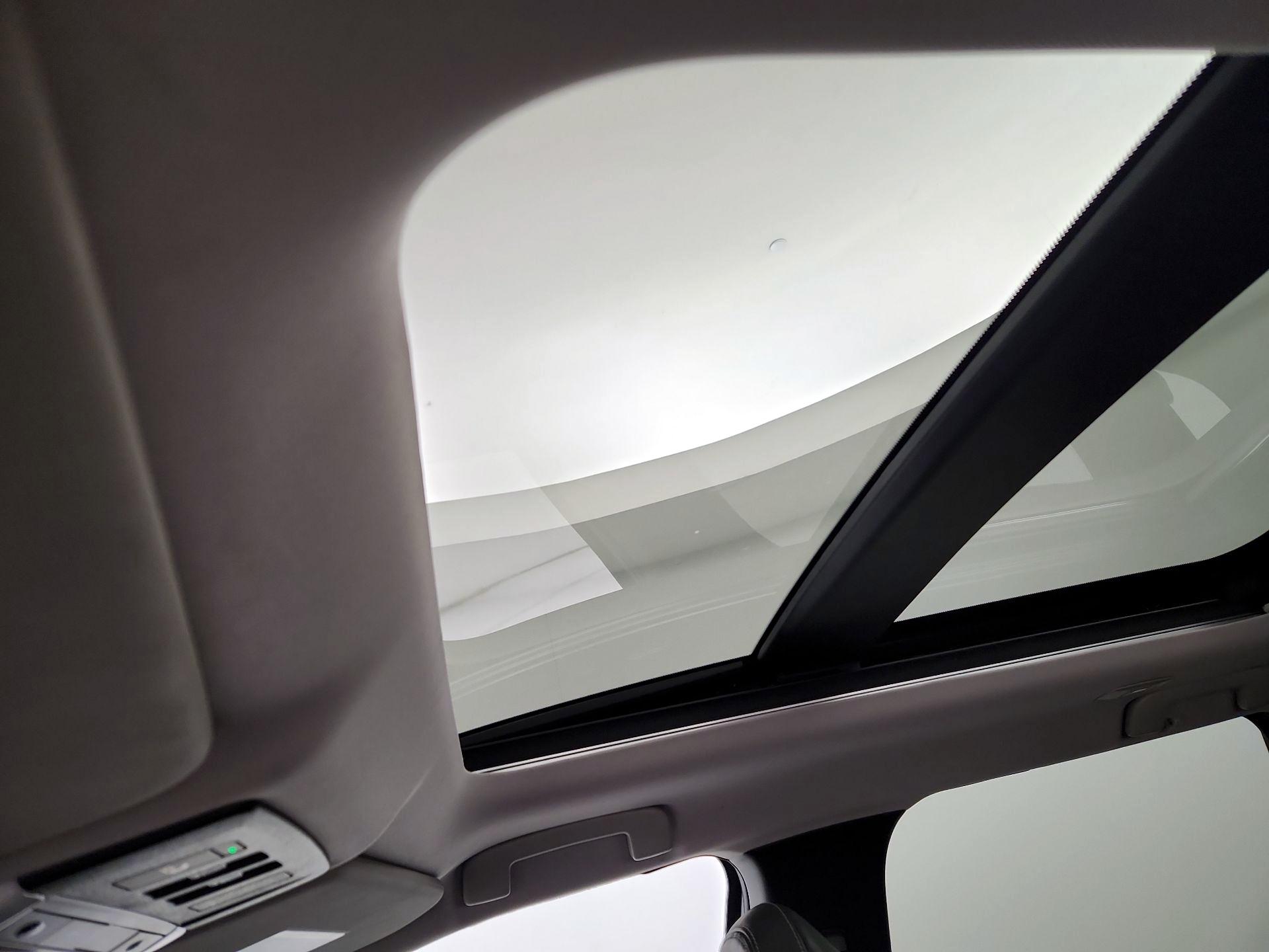 Thumbnail: 2023 Mitsubishi Outlander - 20