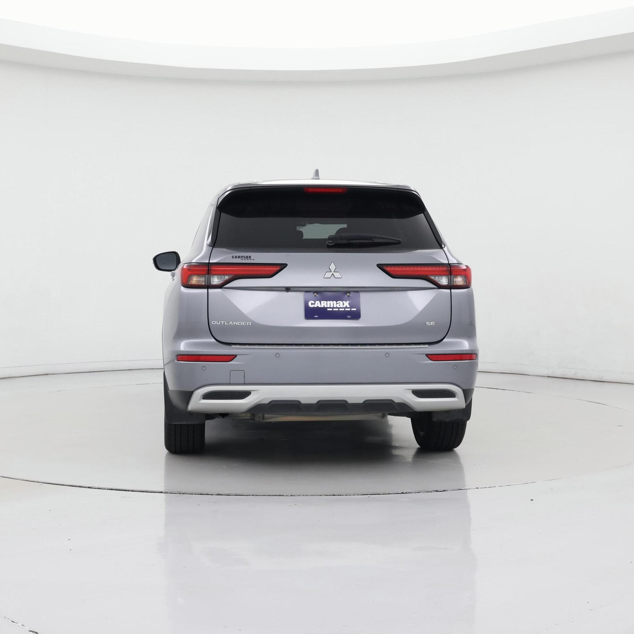 Thumbnail: 2023 Mitsubishi Outlander - 6