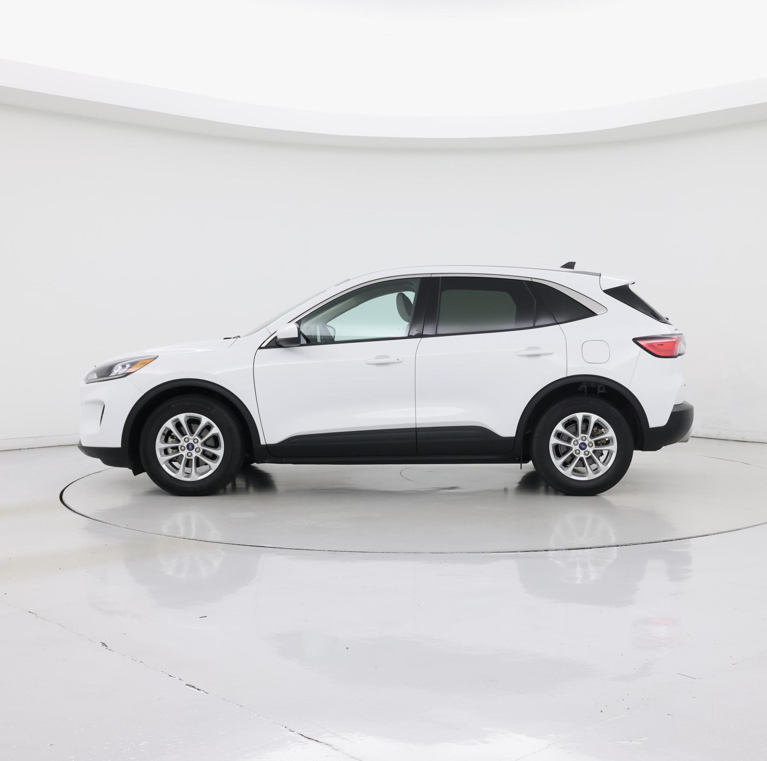 Thumbnail: 2020 Ford Escape - 3