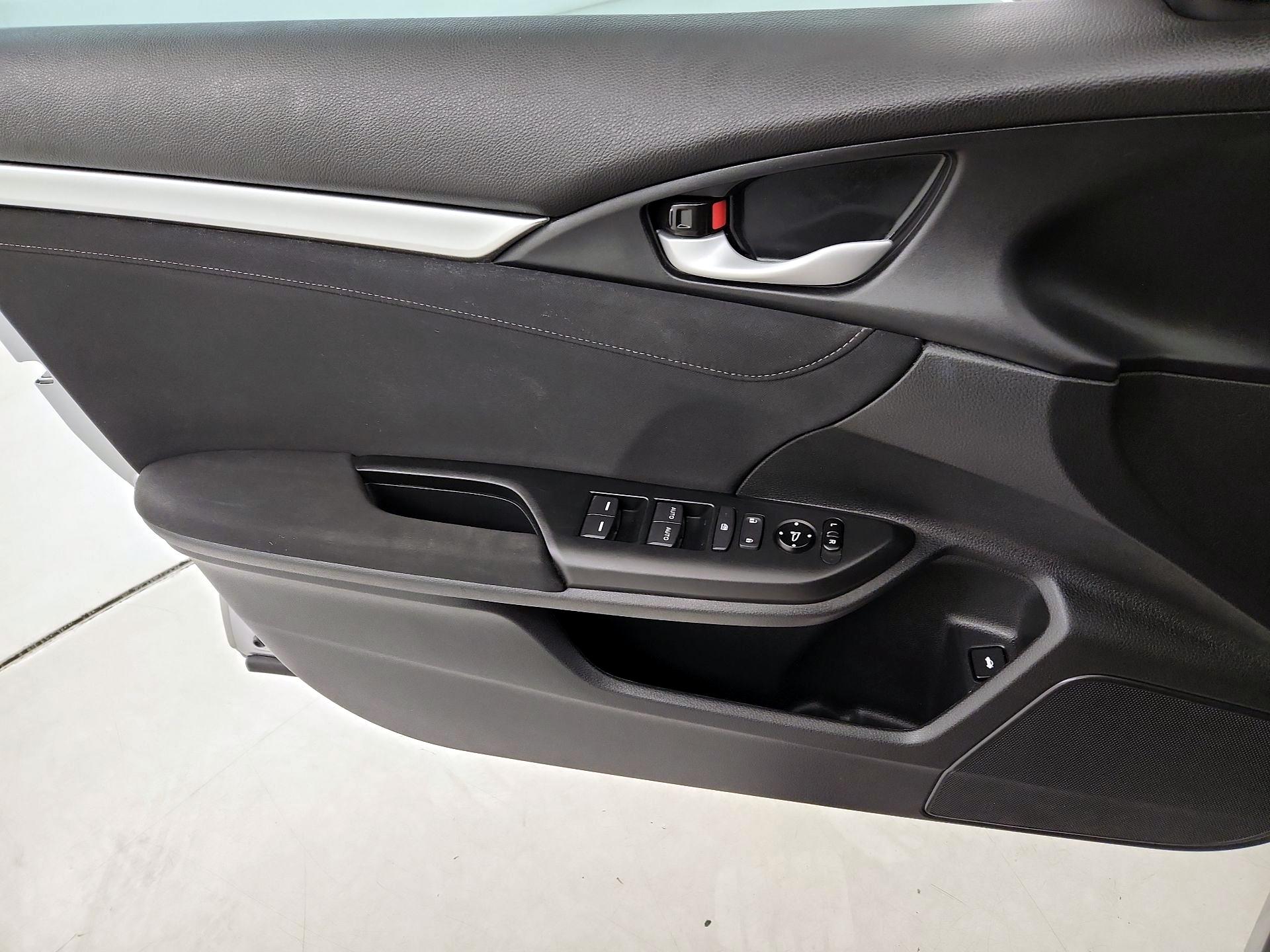 Thumbnail: 2020 Honda Civic - 12