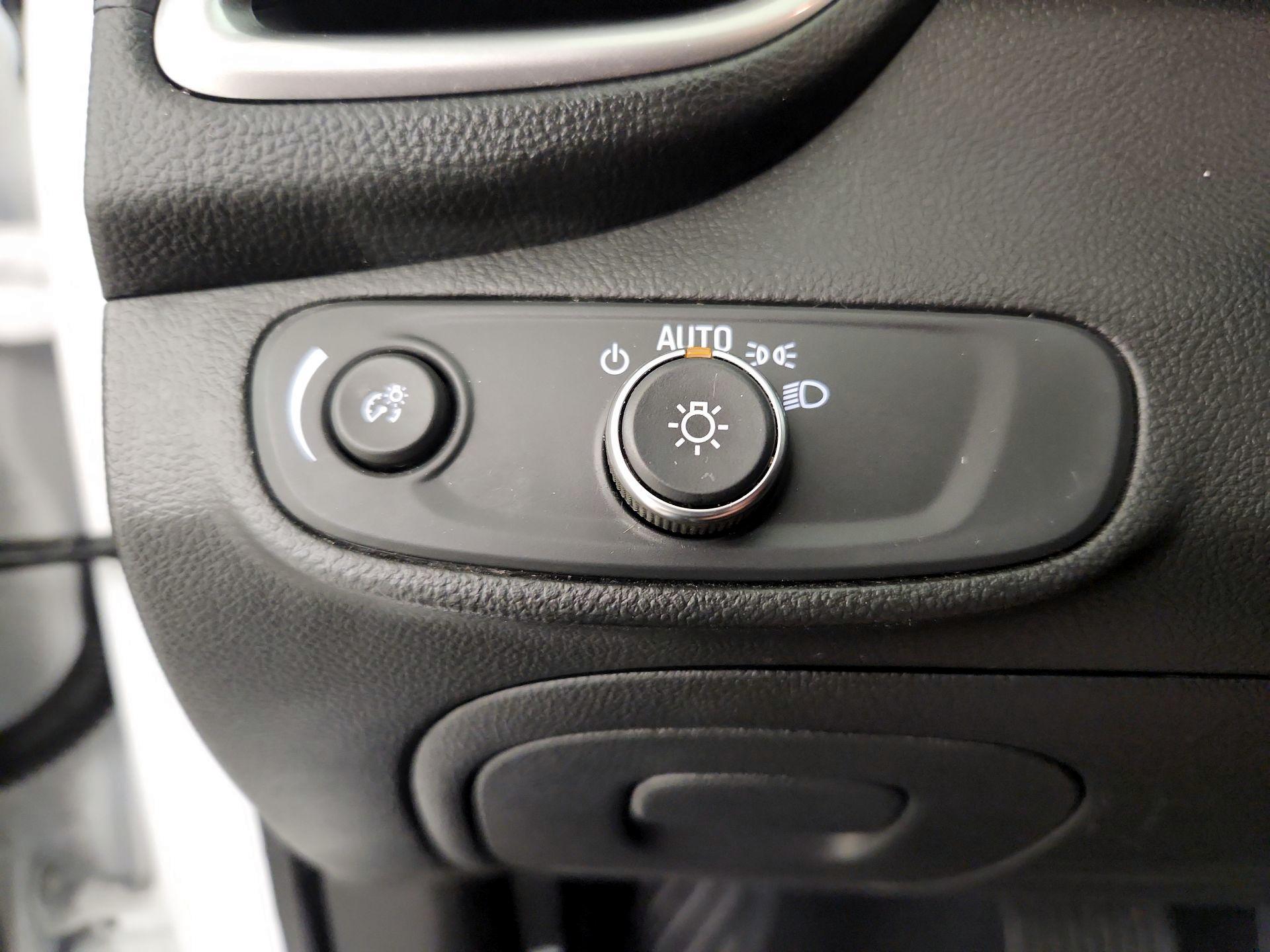 Thumbnail: 2020 Chevrolet Trax - 13