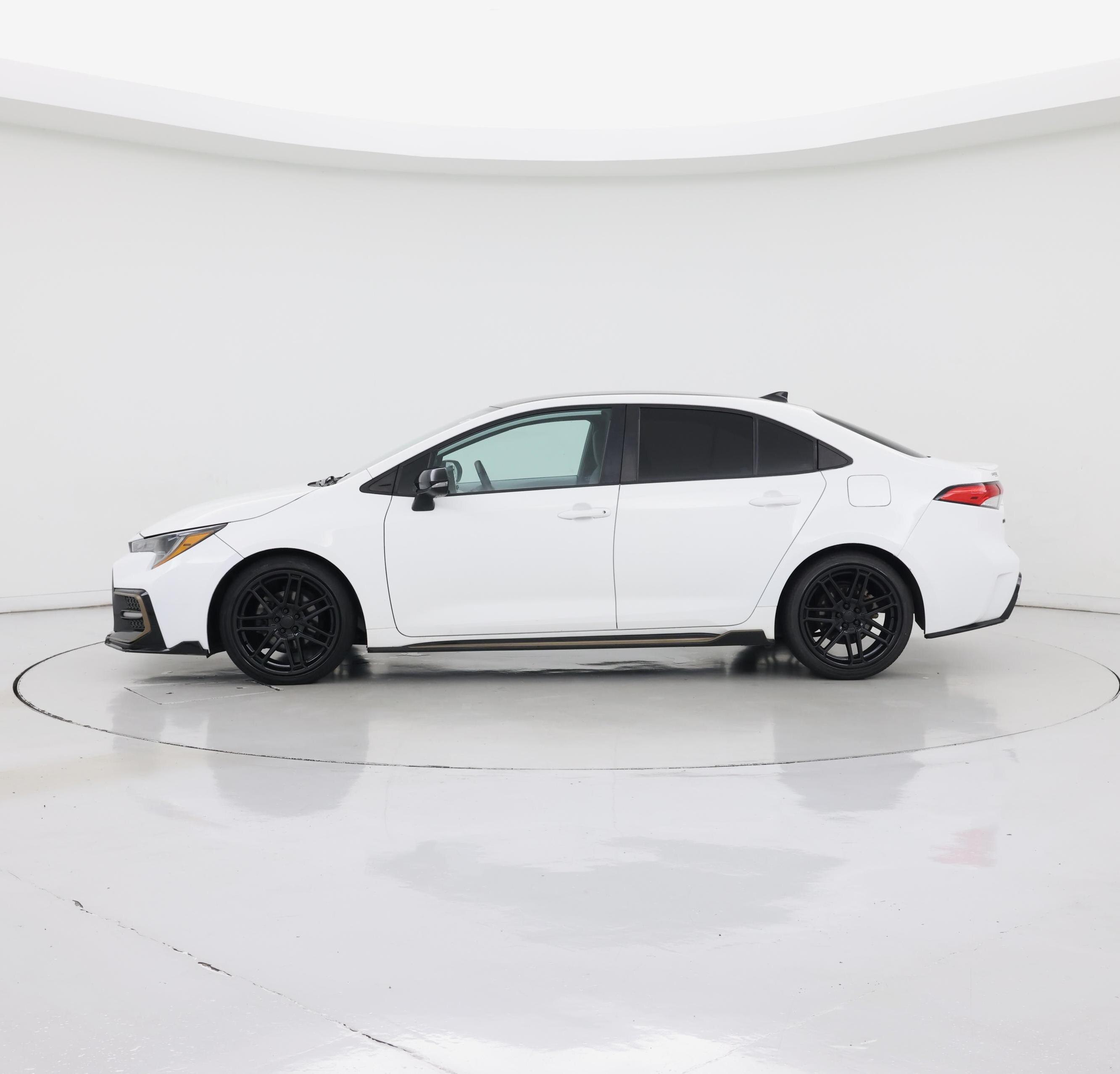 Thumbnail: 2022 Toyota Corolla - 3