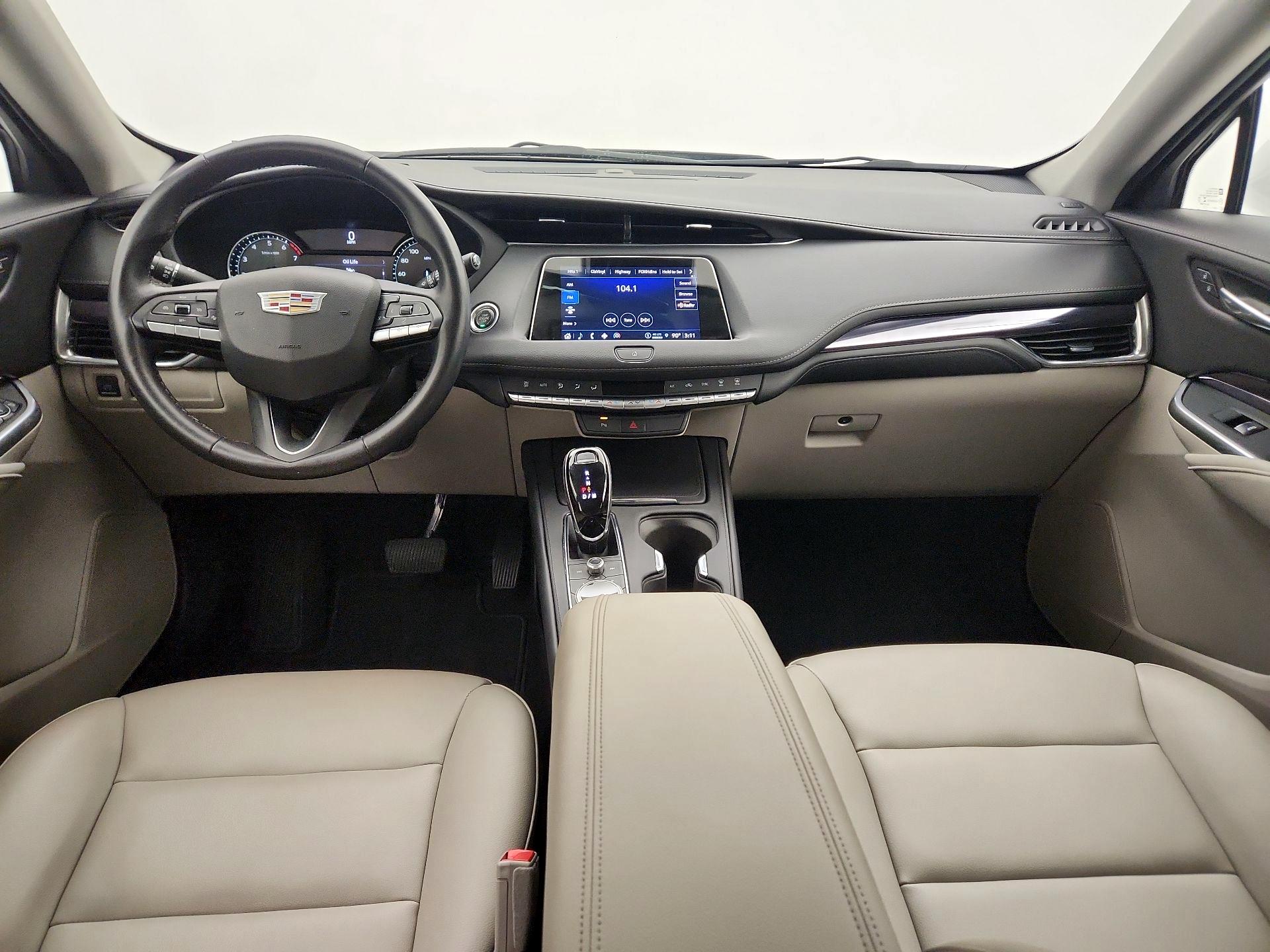 Thumbnail: 2022 Cadillac XT4 - 9