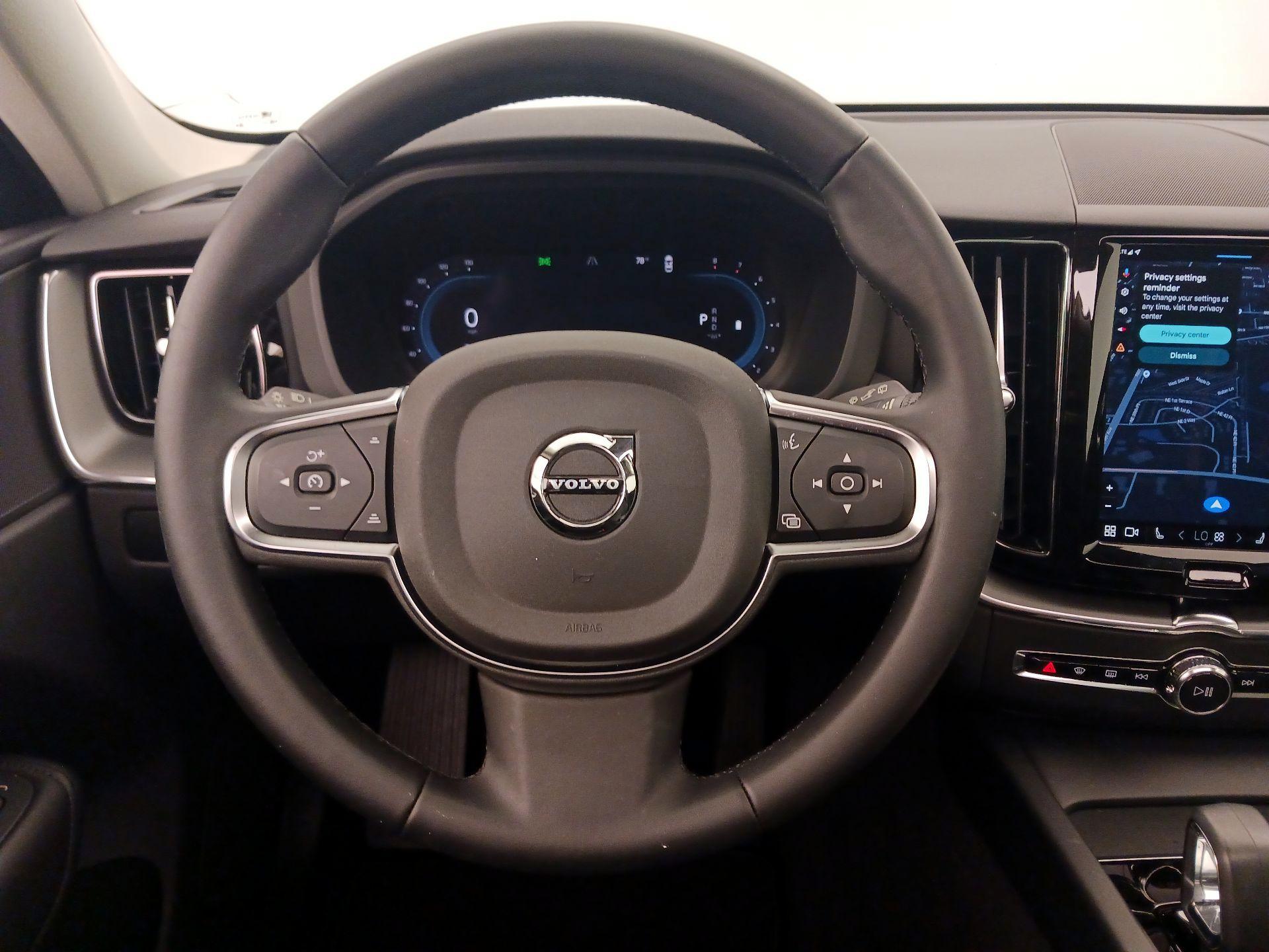 Thumbnail: 2024 Volvo XC60 - 10