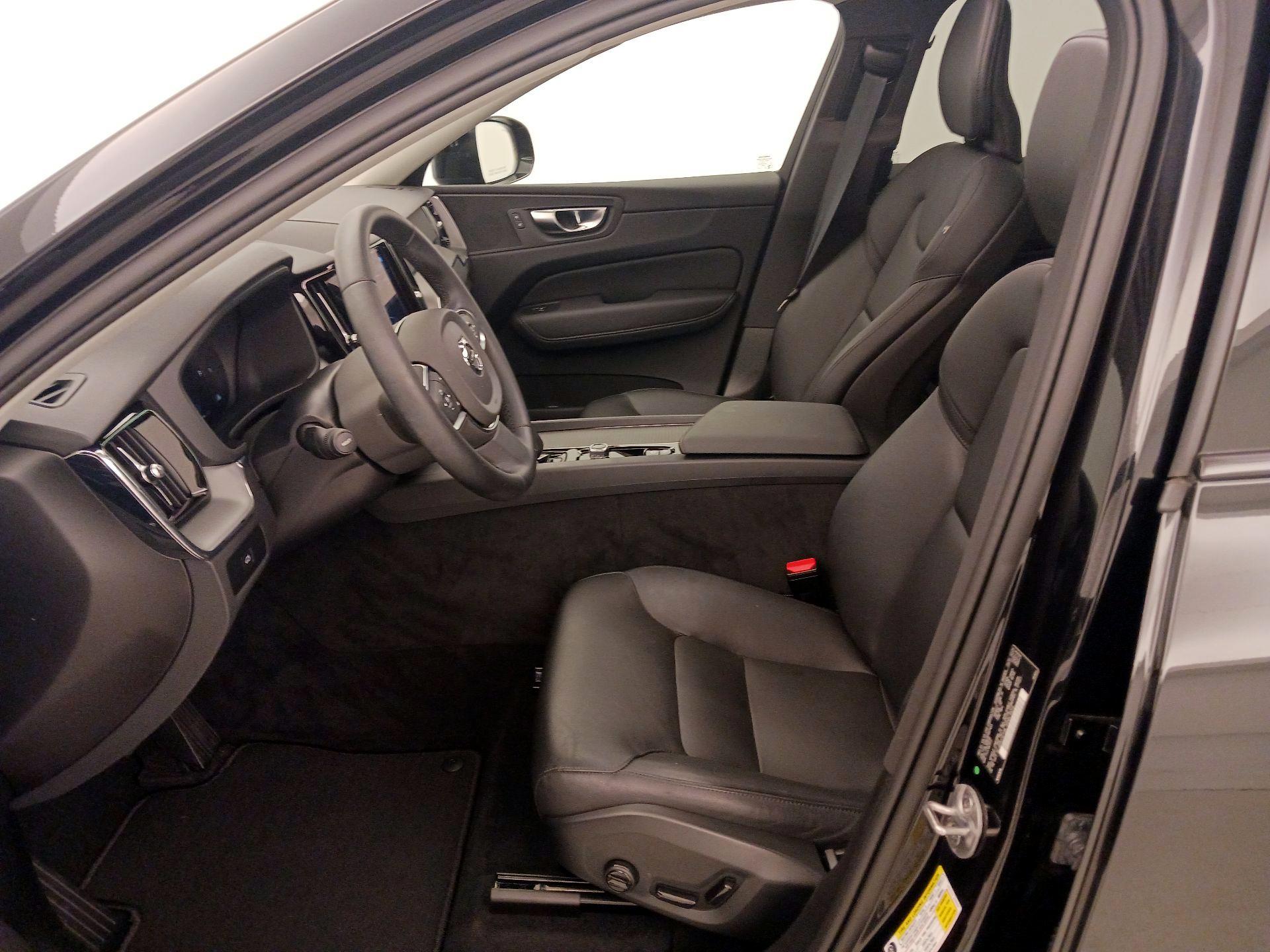 Thumbnail: 2024 Volvo XC60 - 11