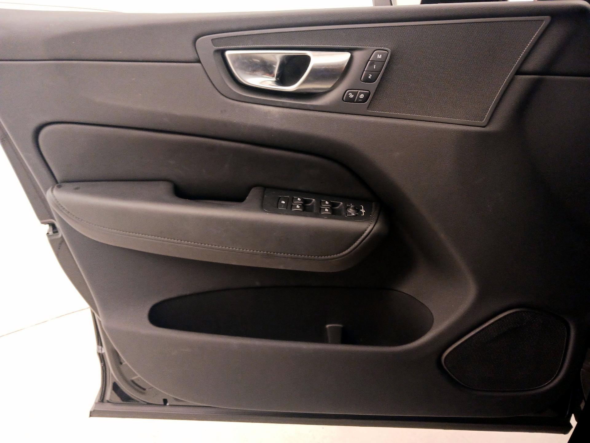 Thumbnail: 2024 Volvo XC60 - 12