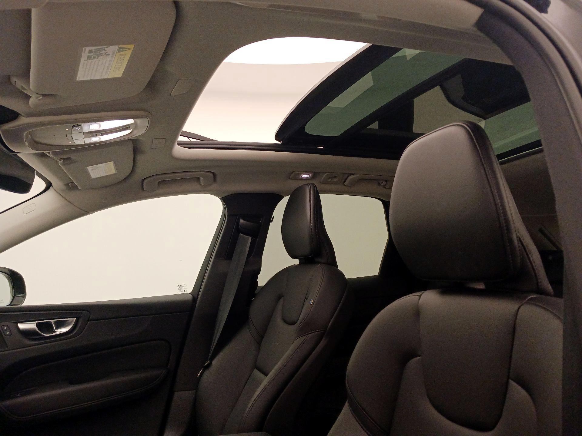 Thumbnail: 2024 Volvo XC60 - 20