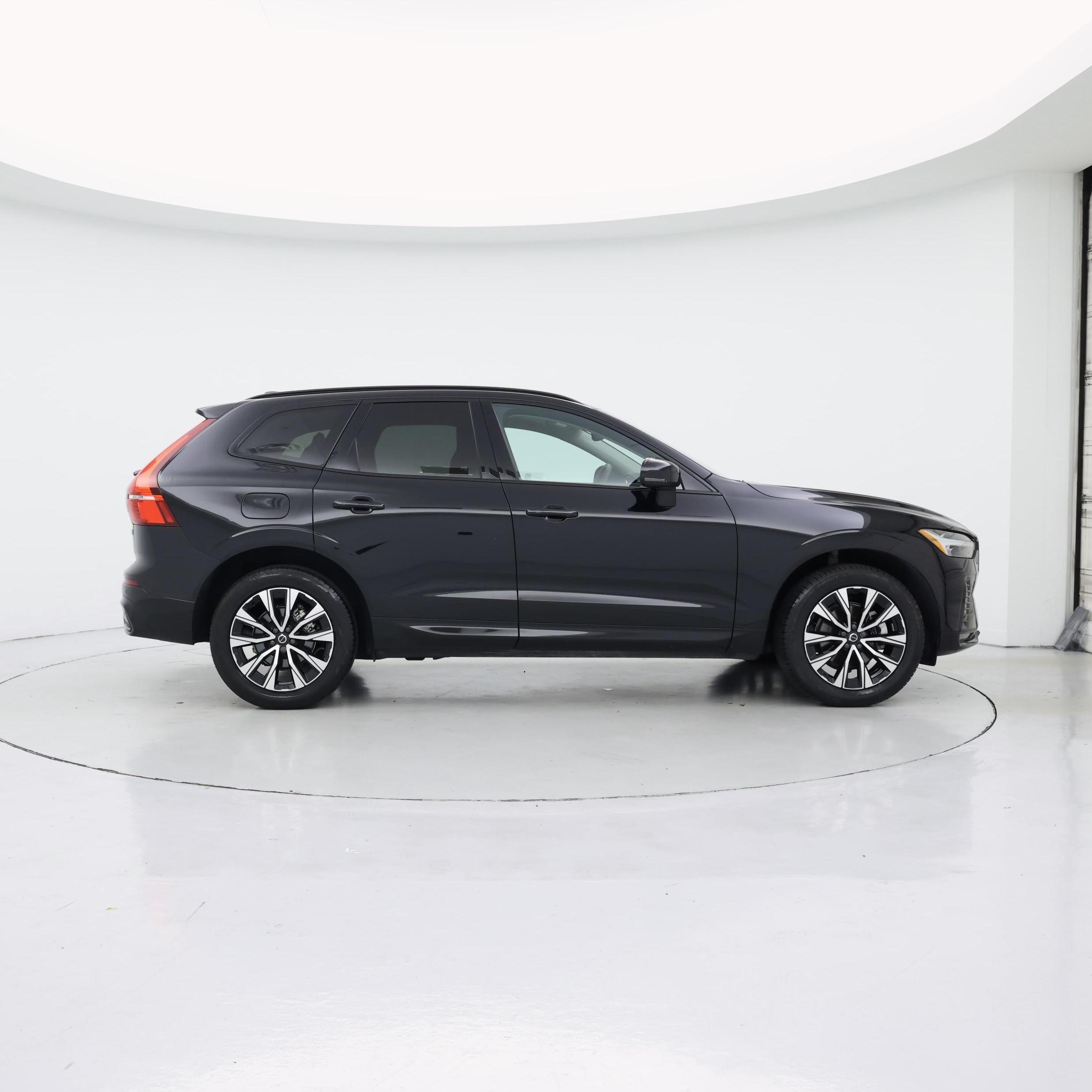 Thumbnail: 2024 Volvo XC60 - 7