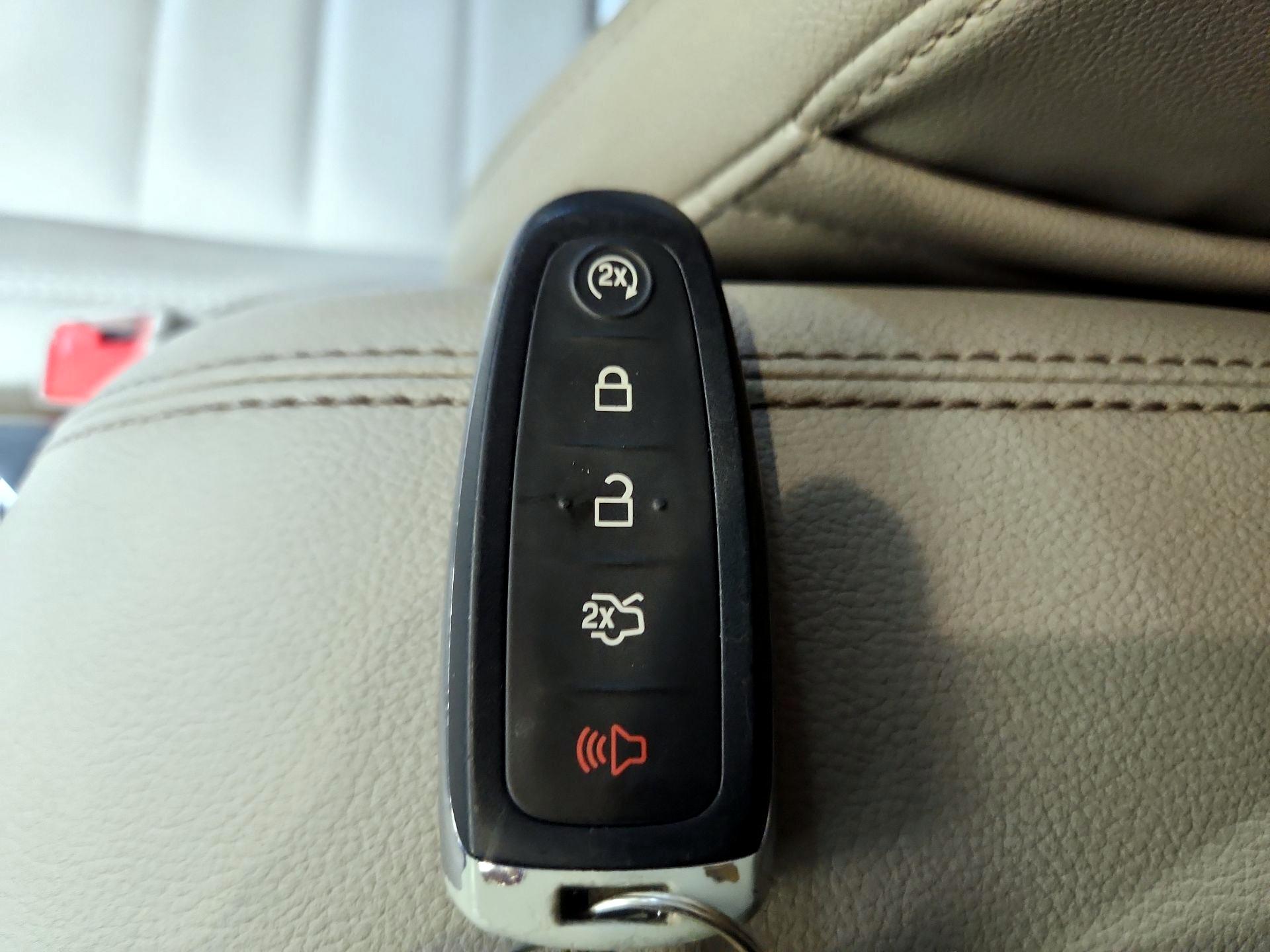 Thumbnail: 2015 Ford Escape - 18