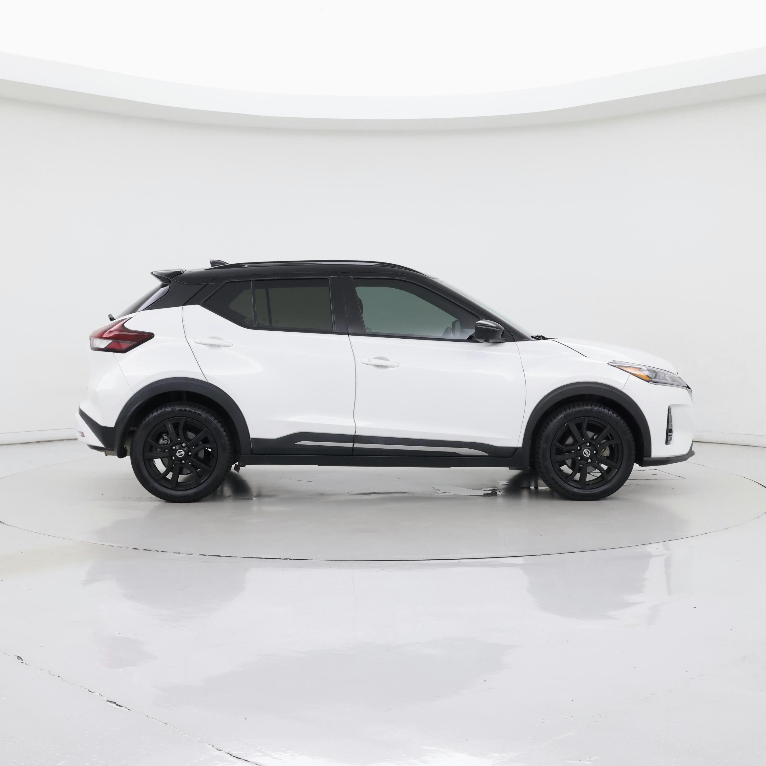 Thumbnail: 2021 Nissan Kicks - 7