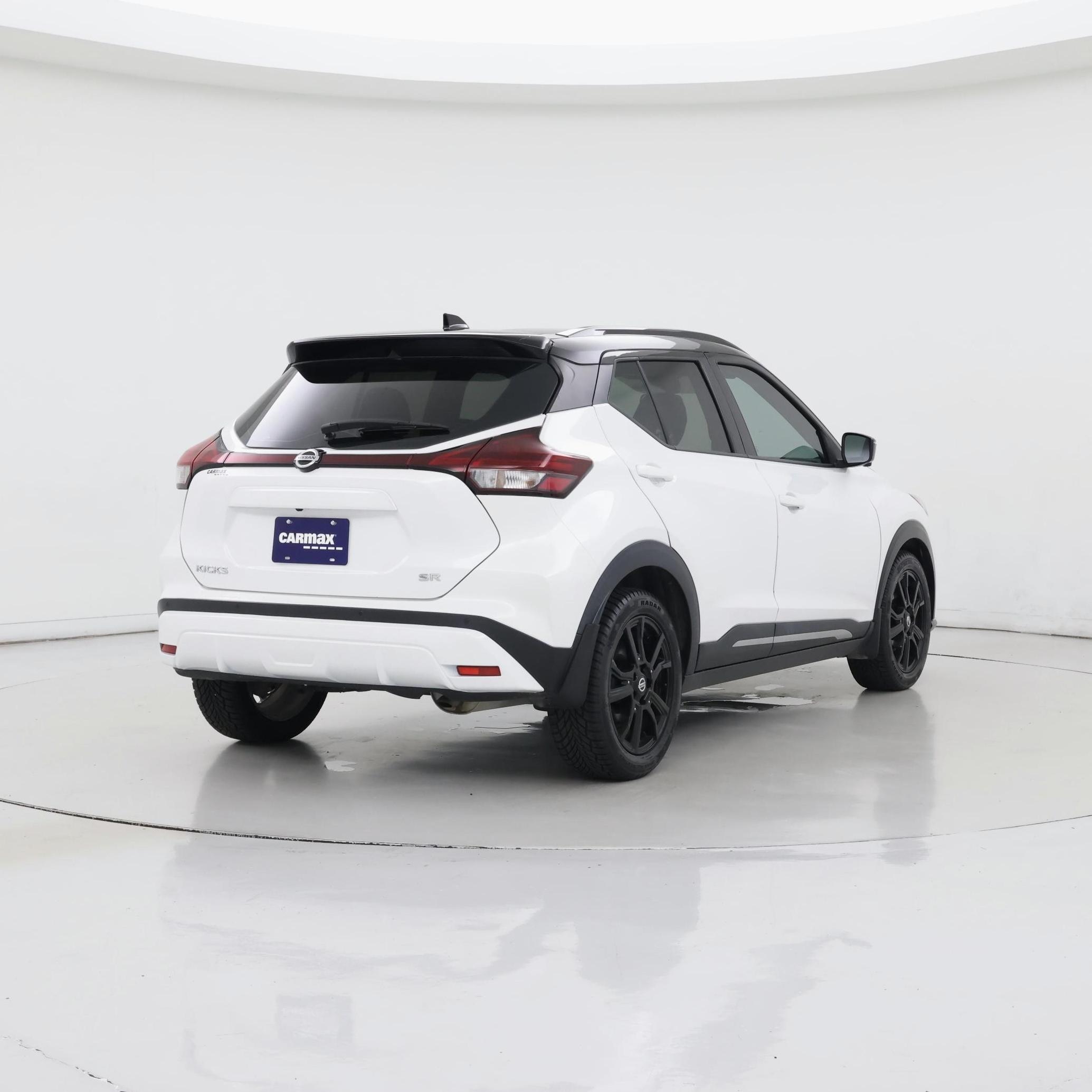 Thumbnail: 2021 Nissan Kicks - 8