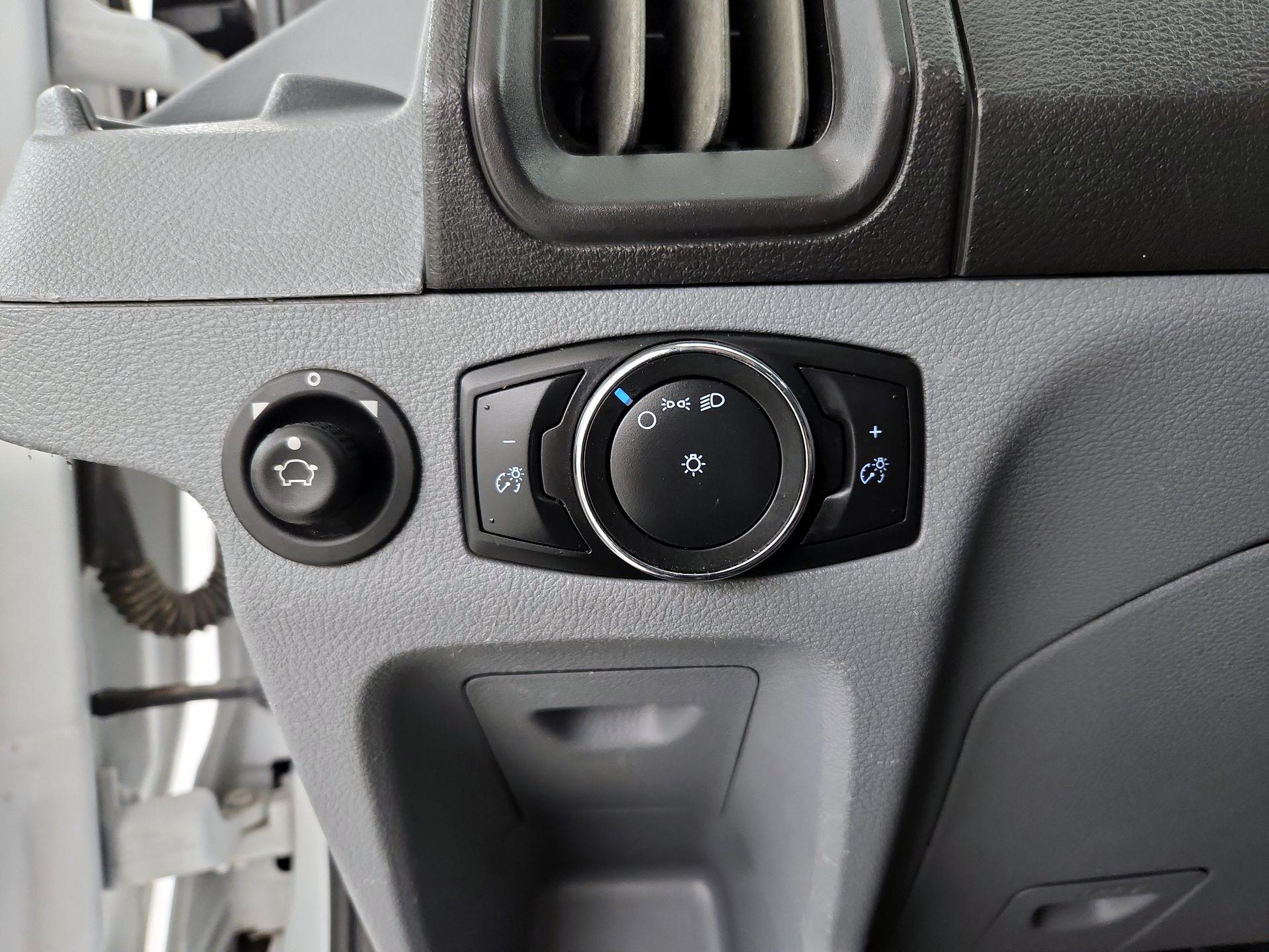 Thumbnail: 2019 Ford Transit Series - 13
