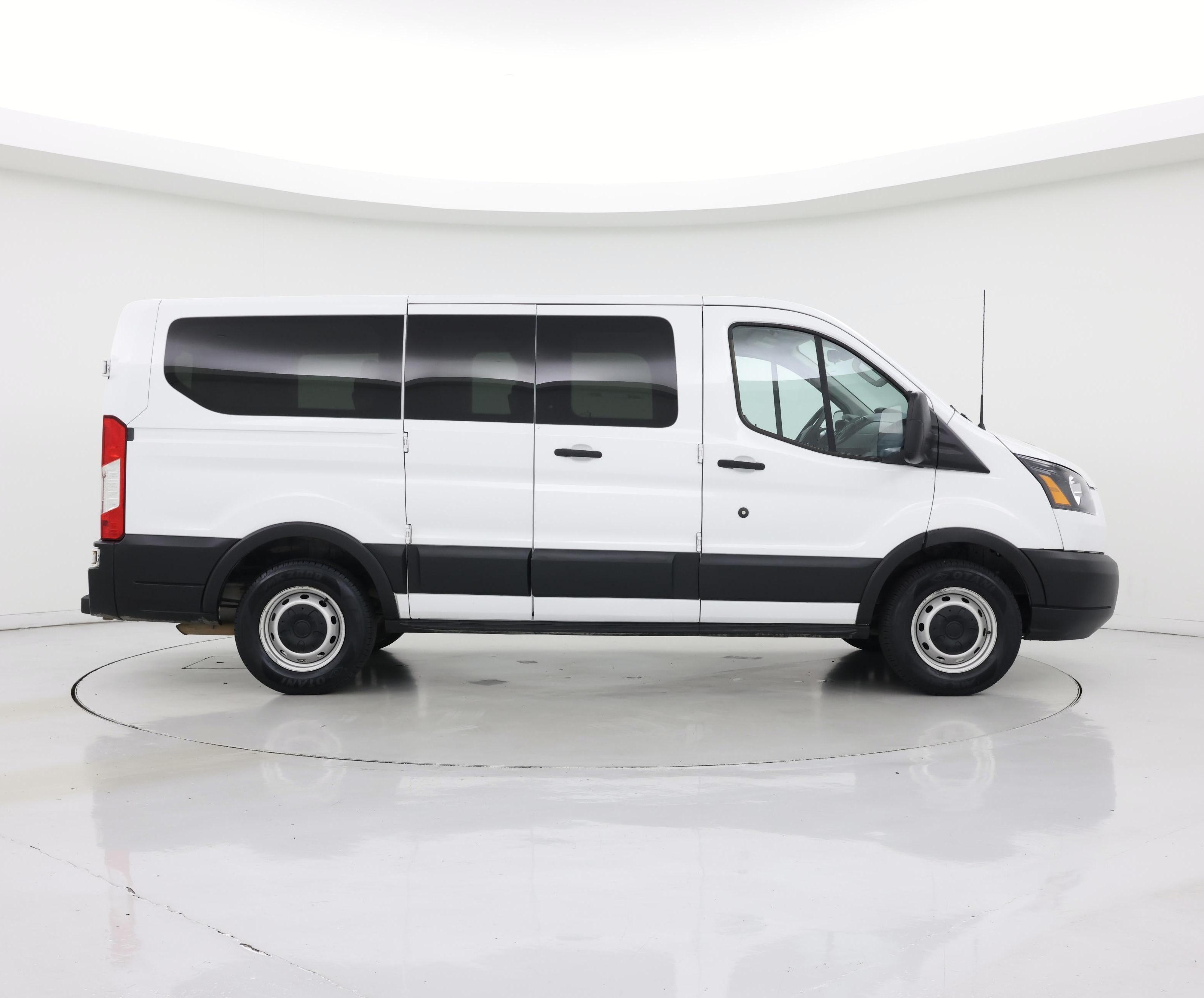 Thumbnail: 2019 Ford Transit Series - 7