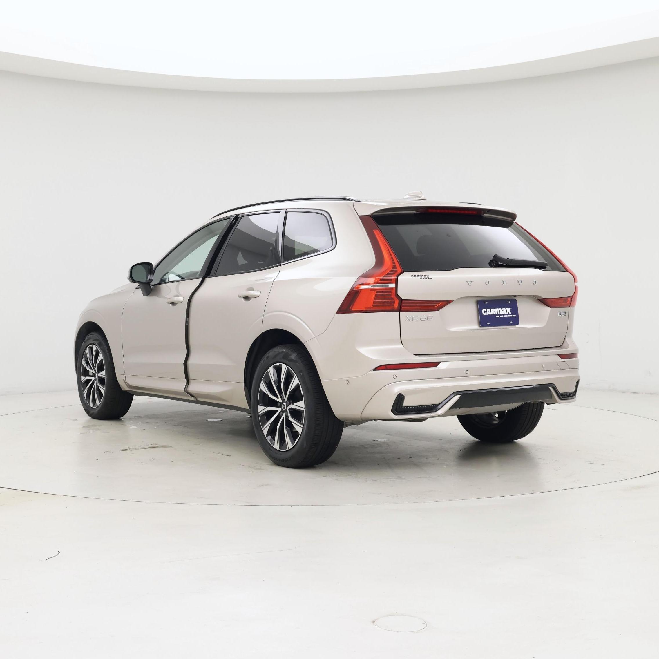 Thumbnail: 2025 Volvo XC60 - 2
